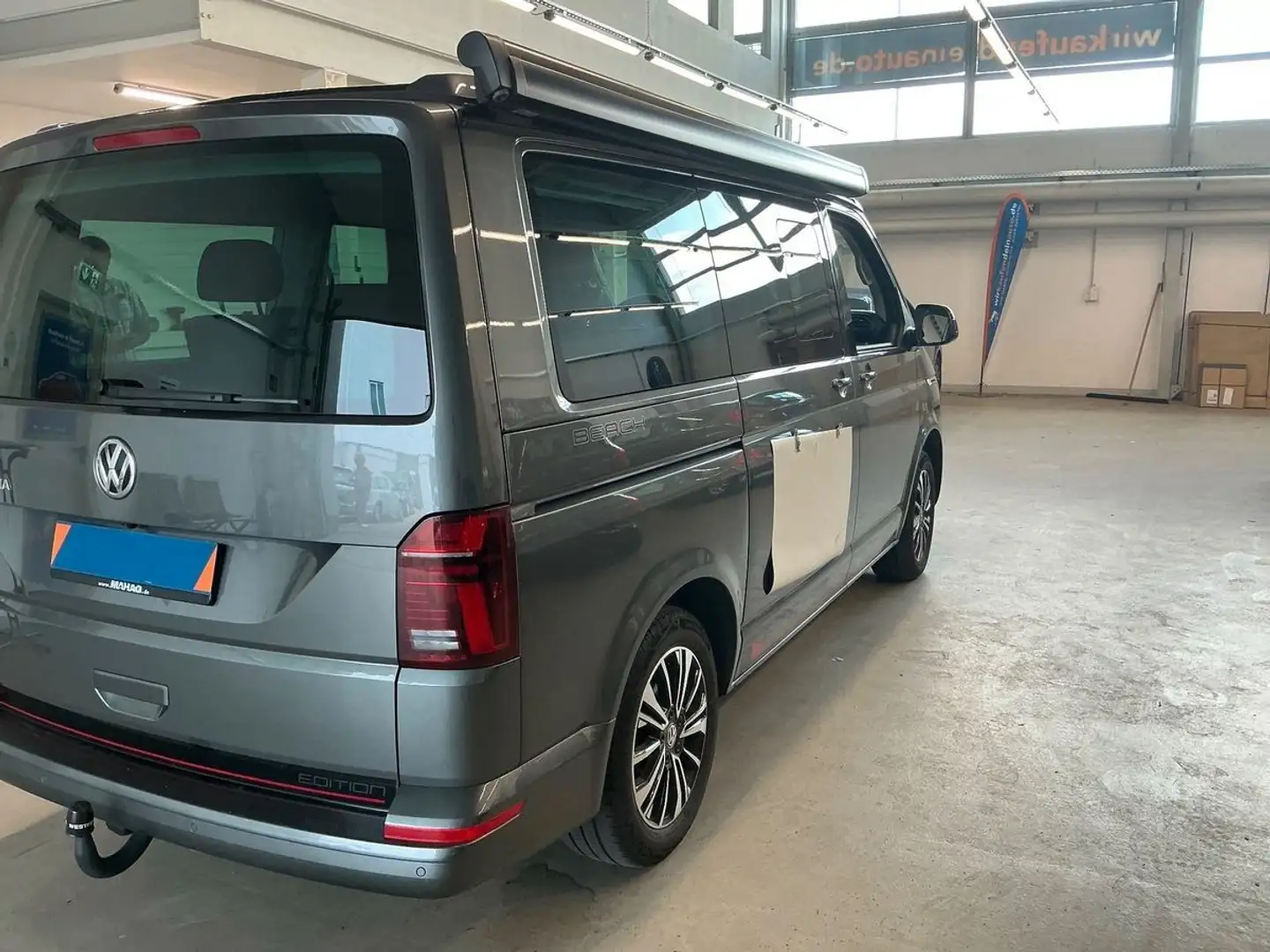 Volkswagen T6.1 CALIFORNIA BEACH TOUR EDITION STDHZ MARKISE Grijs - 1