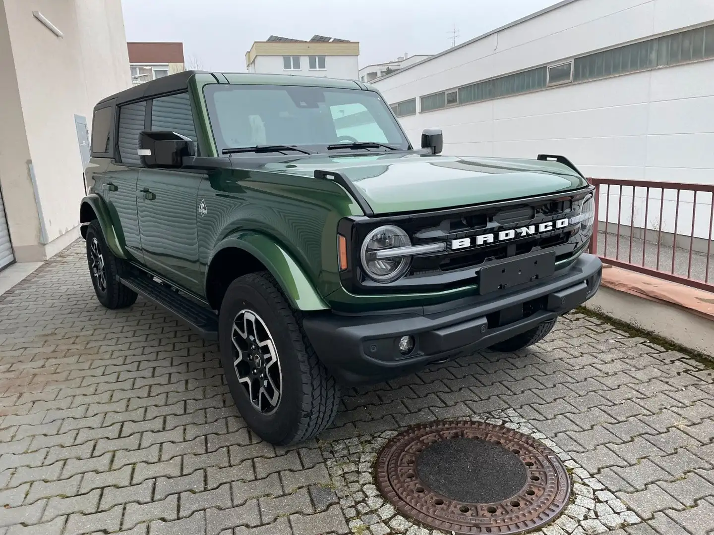 Ford Bronco Outer Banks 2.7 EcoBoost V6 AWD Vert - 2