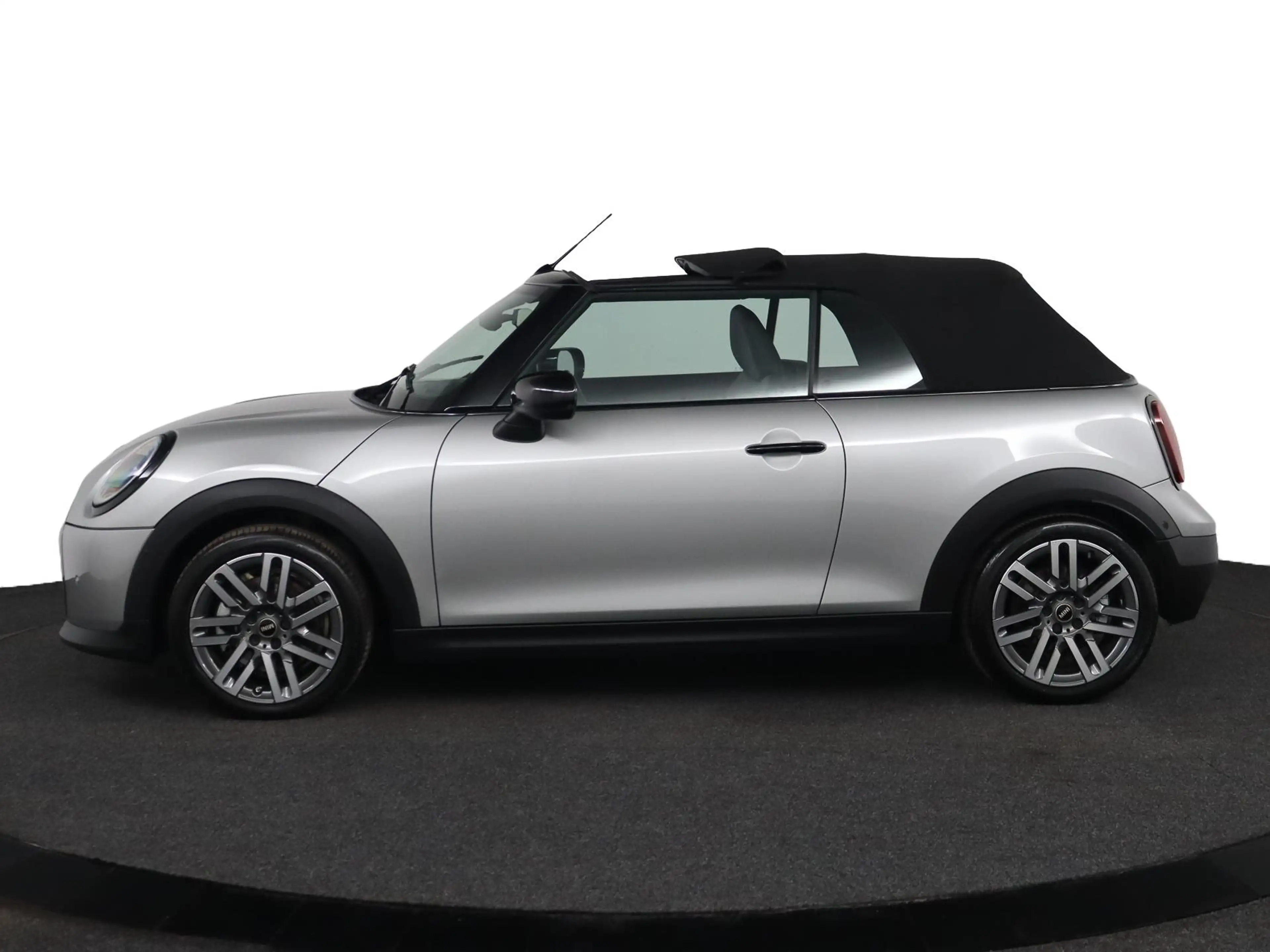 MINI Cooper C Cabrio Mini 2.0 Classic M | 17 inch Parallel Spoke 2-tone — photo 3