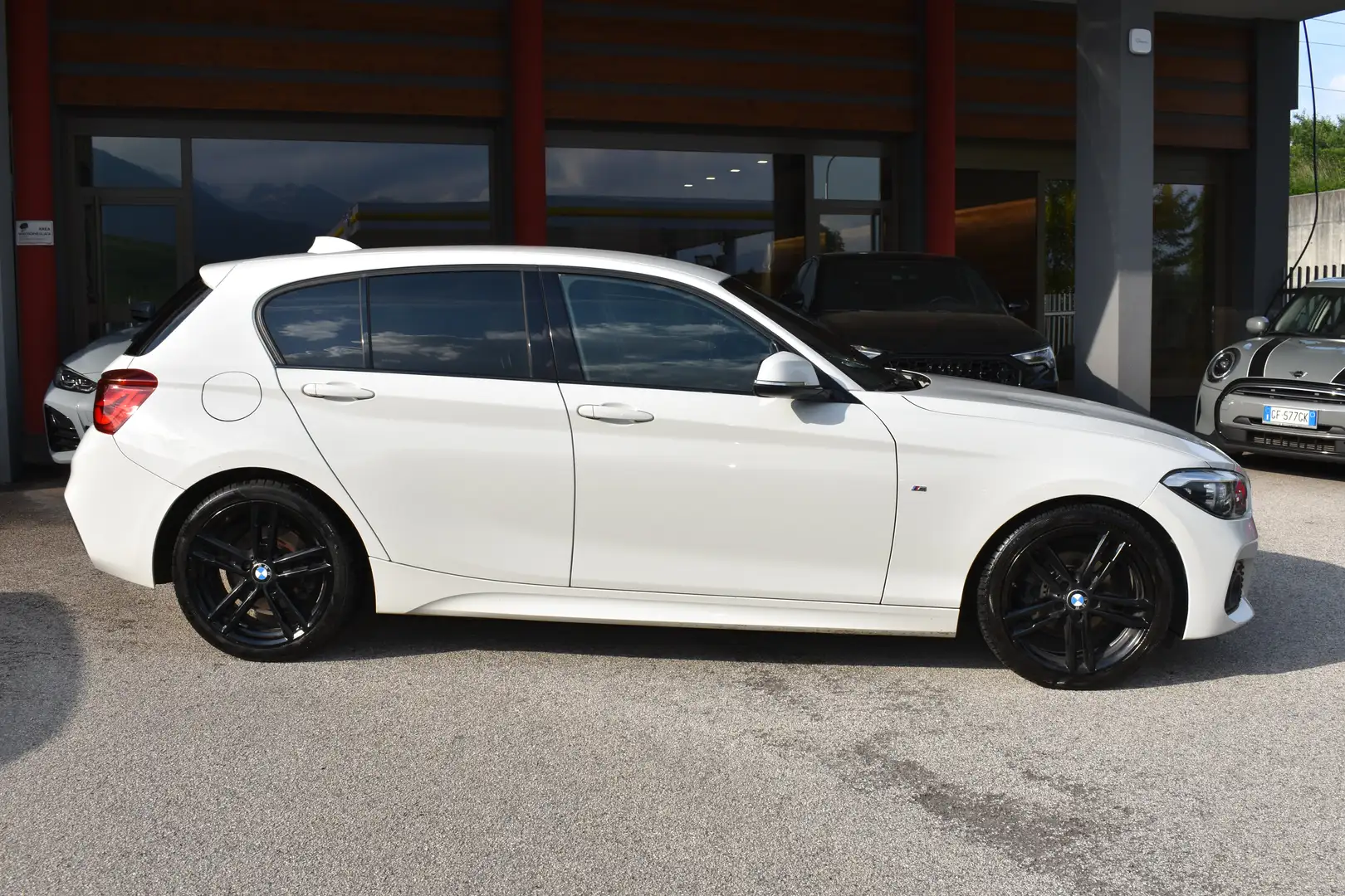 BMW 118 118d Msport 5p auto Blanc - 1