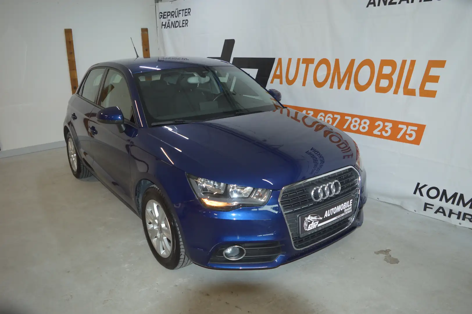 Audi A1 1,2 TFSI **Sportback**Serviceheft** Blau - 1