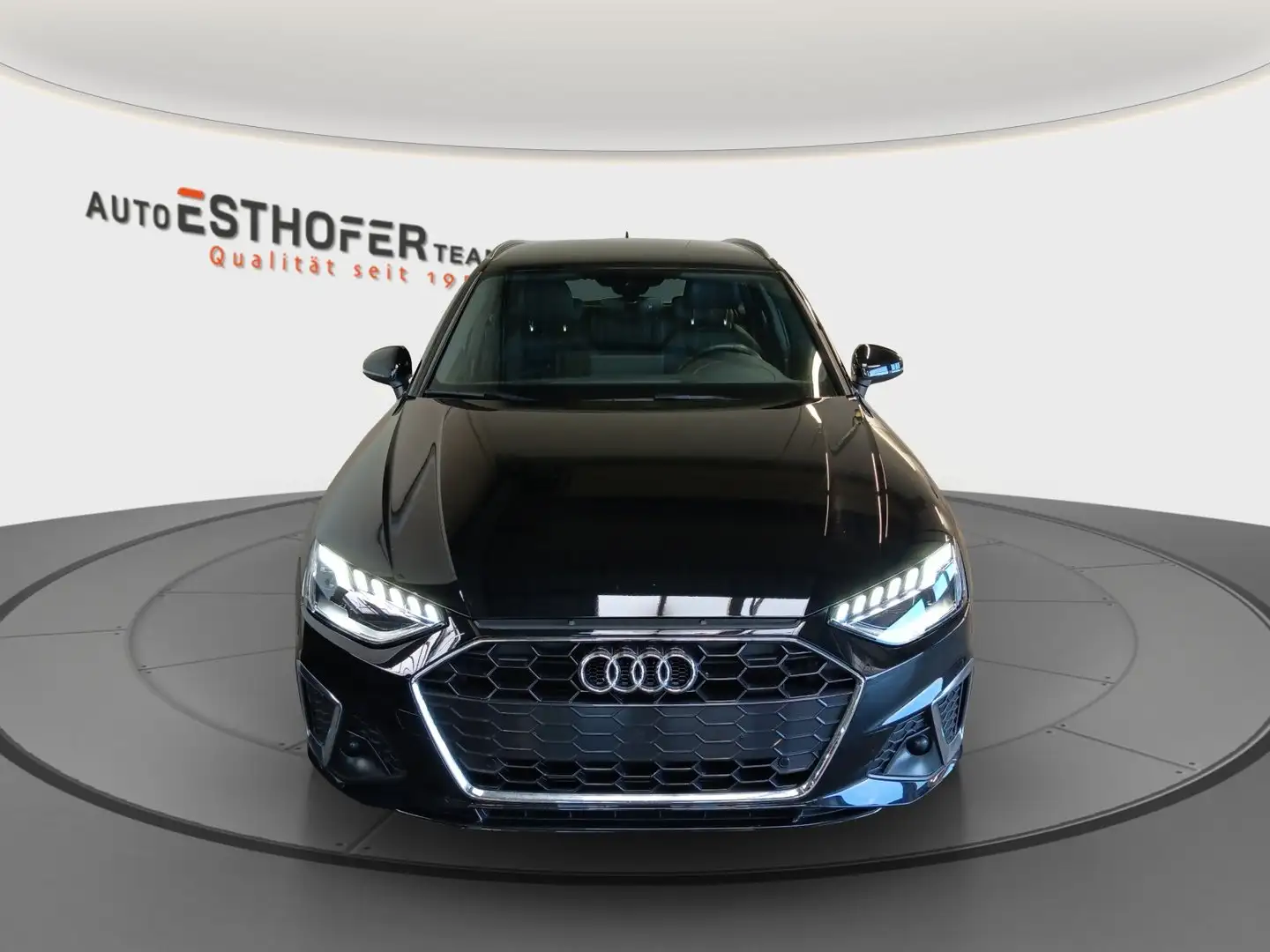 Audi A4 40 TFSI S line Schwarz - 2
