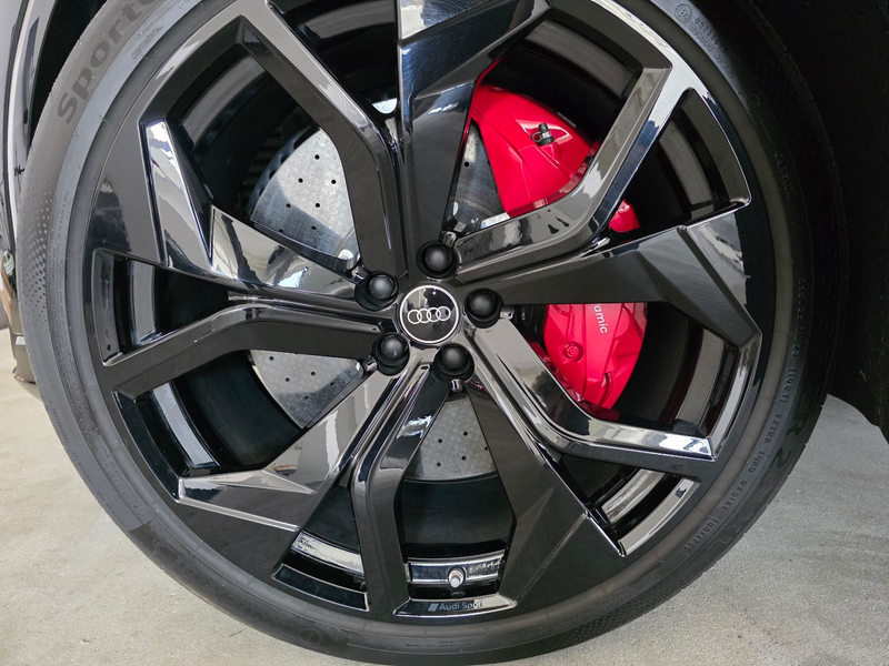 Audi RS Q8 *Keramik/V-MAX 305/Garantie/AHK/Standhzg* — photo 8