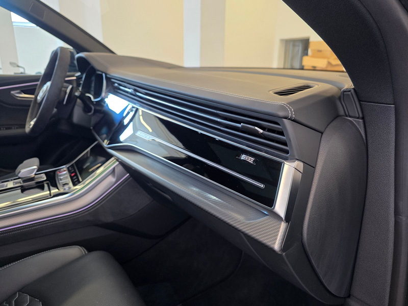 Audi RS Q8 *Keramik/V-MAX 305/Garantie/AHK/Standhzg* — photo 11