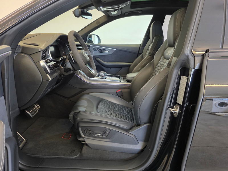 Audi RS Q8 *Keramik/V-MAX 305/Garantie/AHK/Standhzg* — photo 10