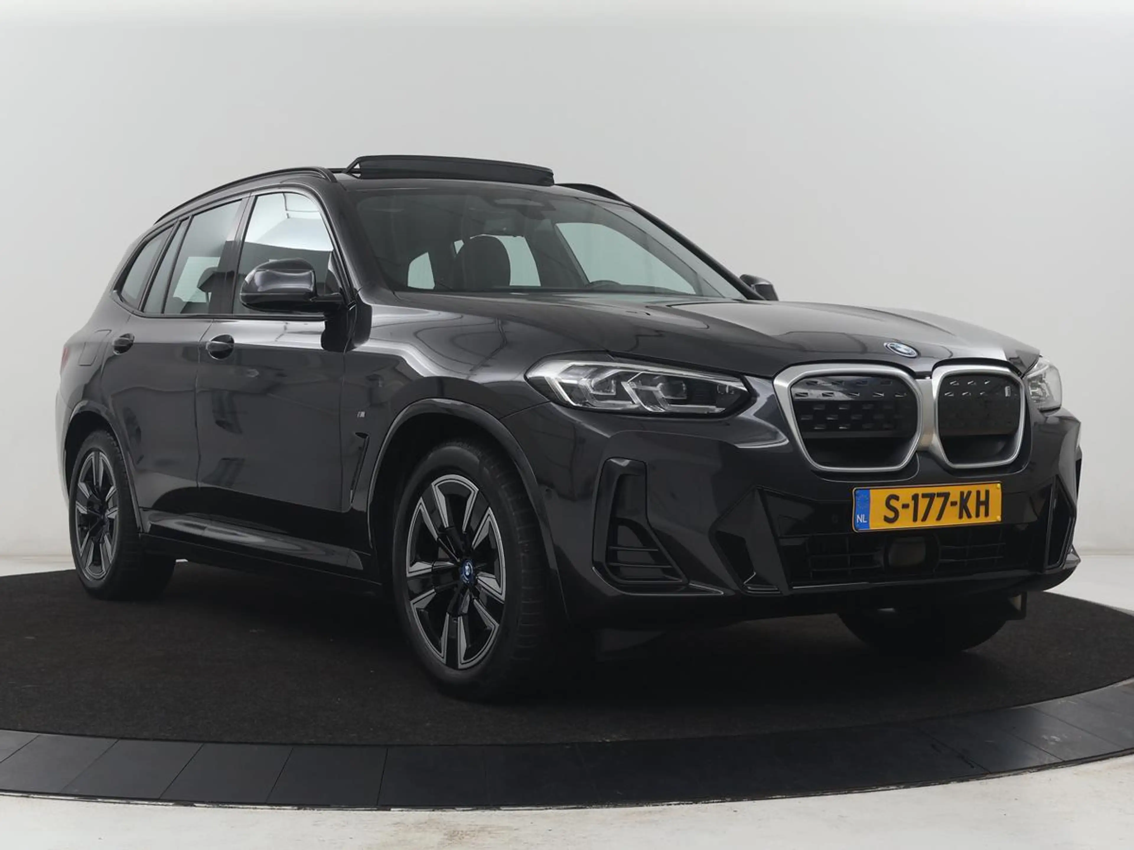 BMW iX3 Executive 80 kWh | SOH 93,8% | Panoramadak | Leder — photo 34