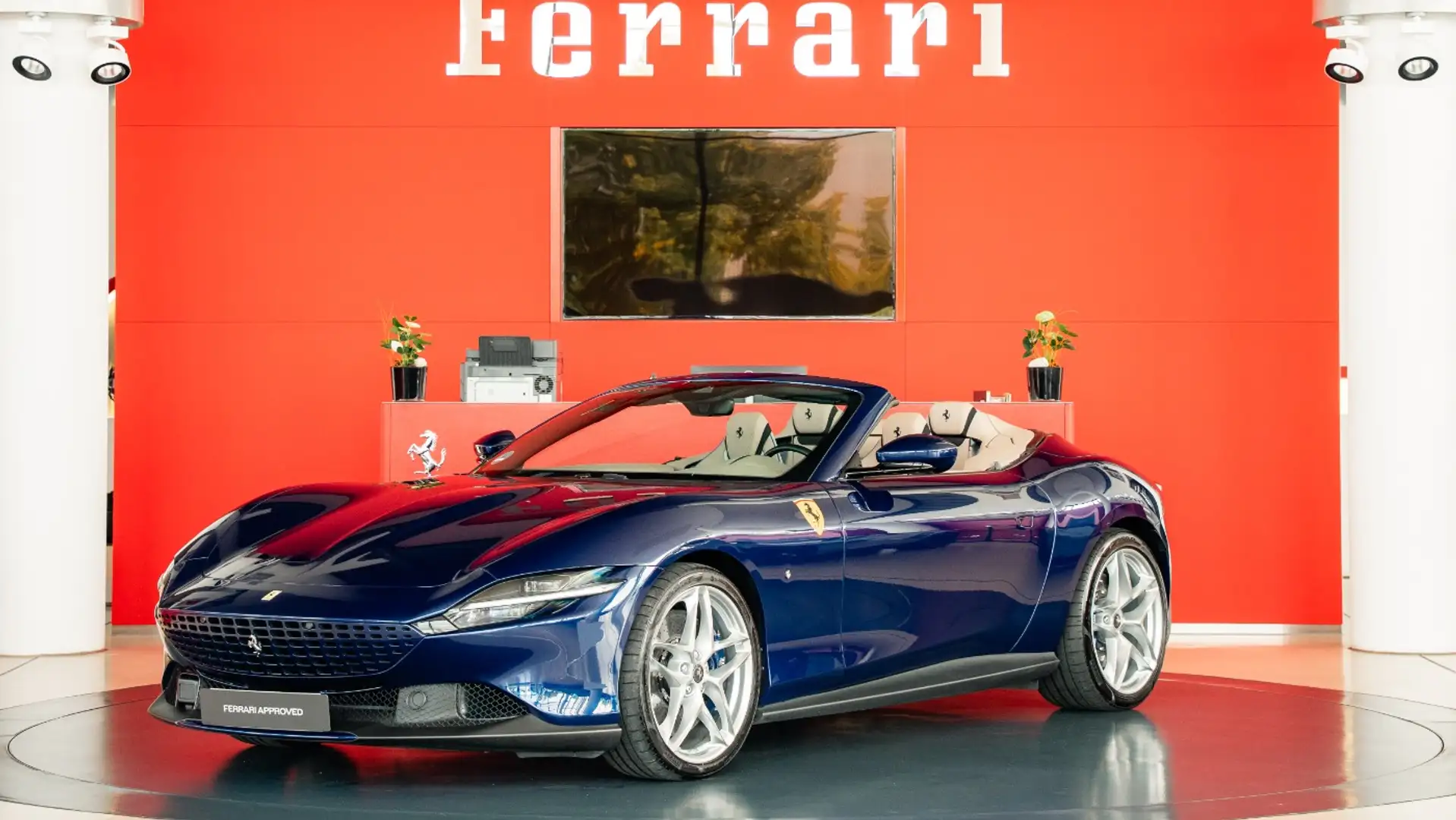 Ferrari Roma Spider Blau - 2