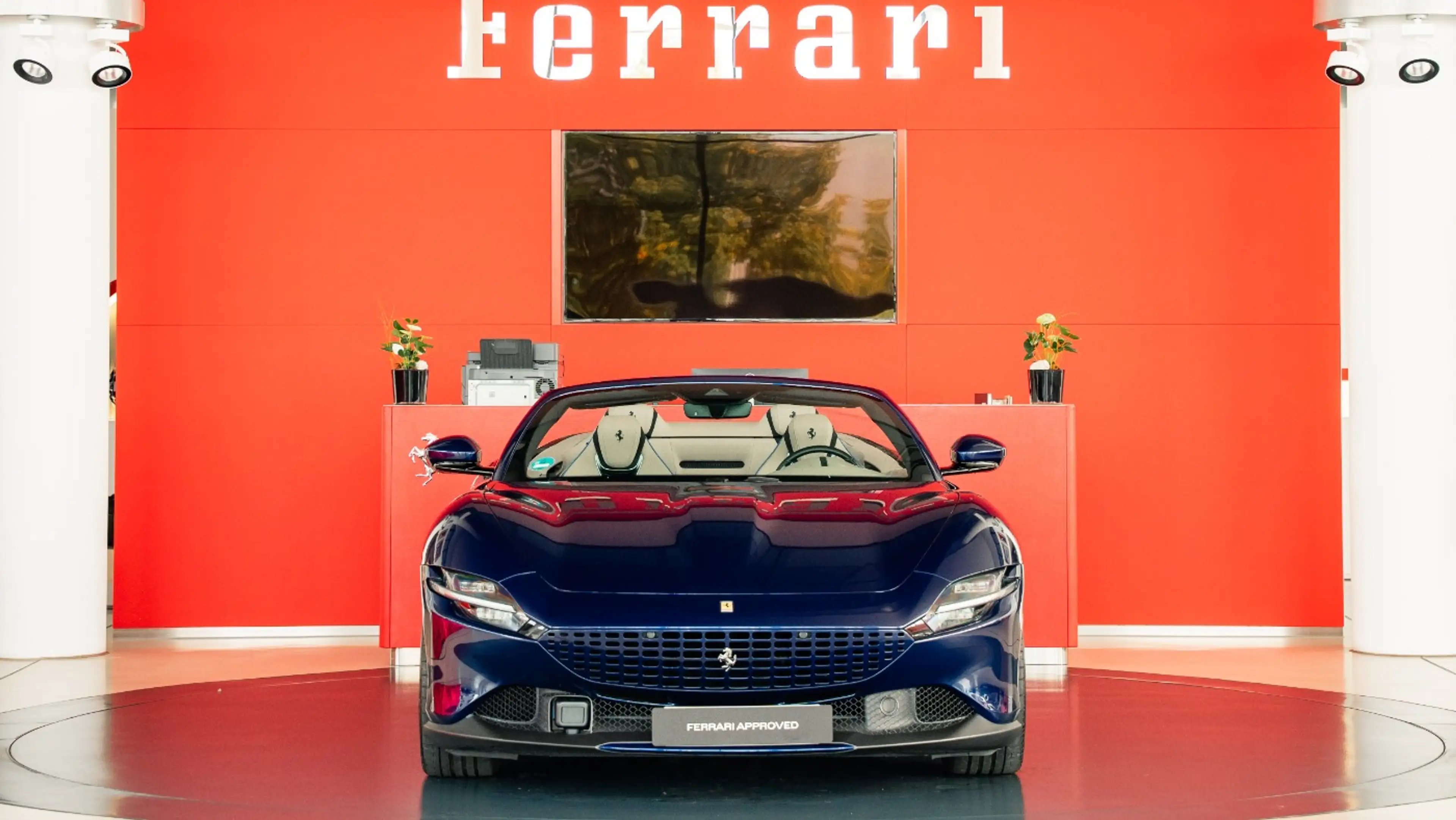Ferrari Roma Spider — photo 10