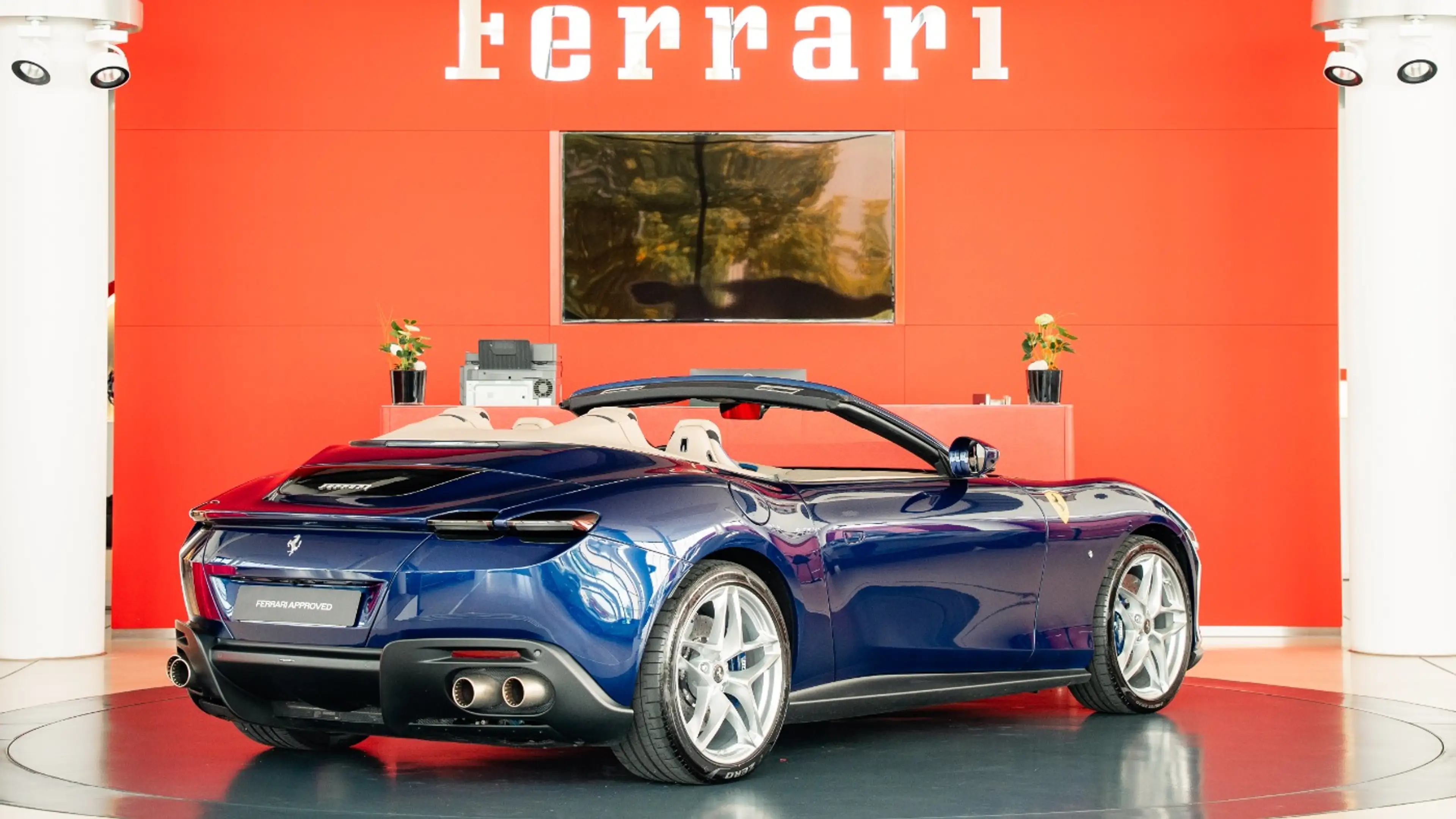 Ferrari Roma Spider — photo 7