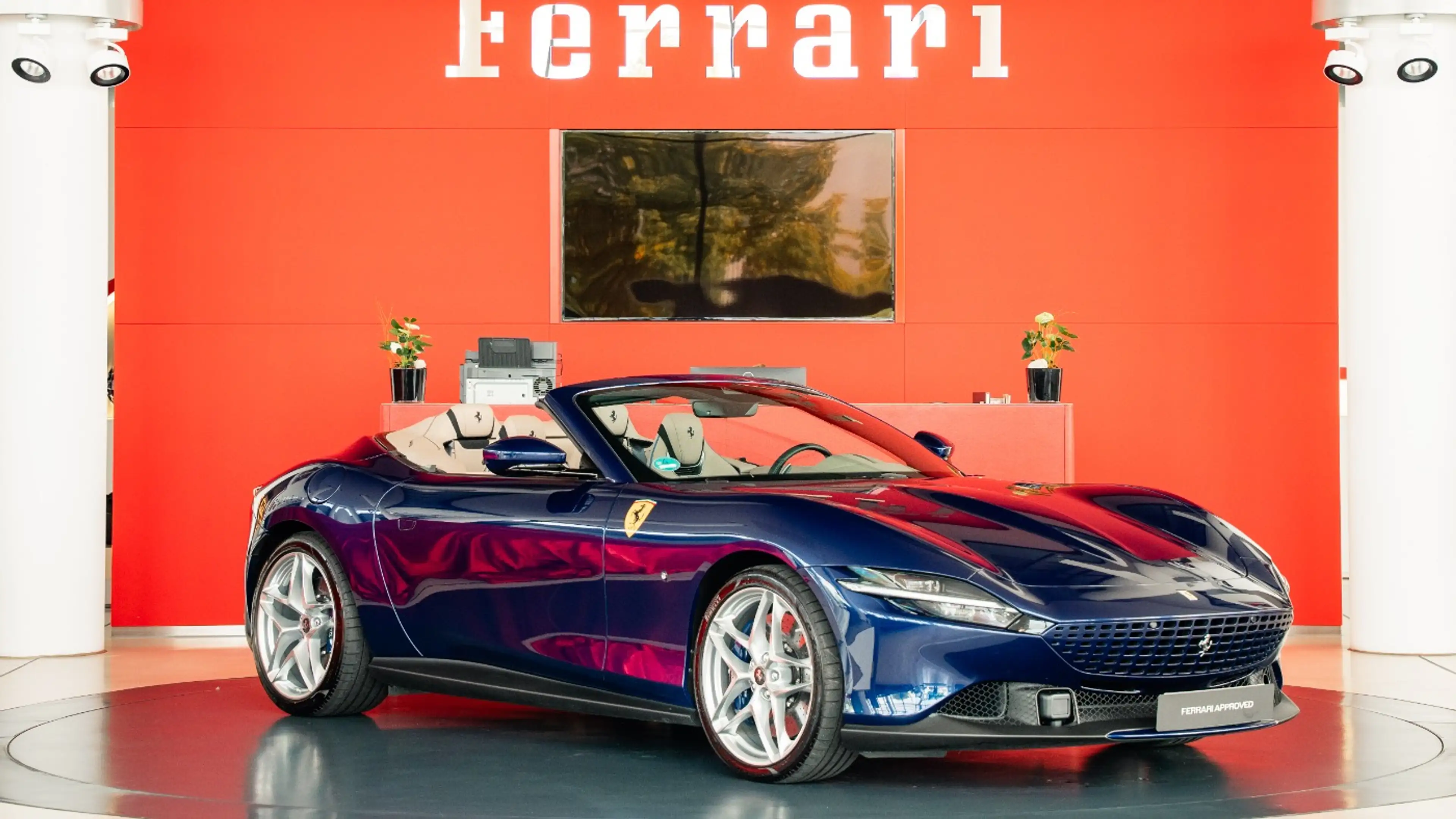 Ferrari Roma Spider — photo 9