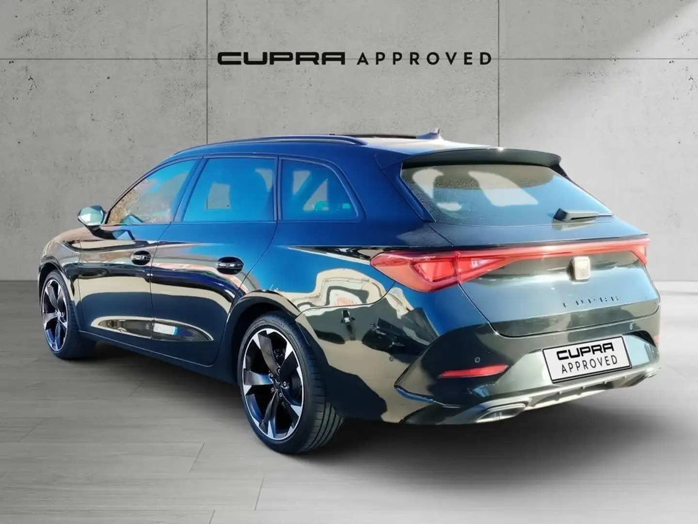 CUPRA Leon Sportstourer 1.5 eTSI 110 DSG Noir - 2