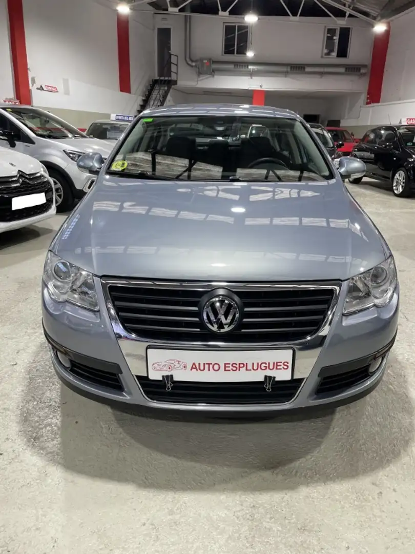 Volkswagen Passat 2.0TDI CR Advance 110 Azul - 2