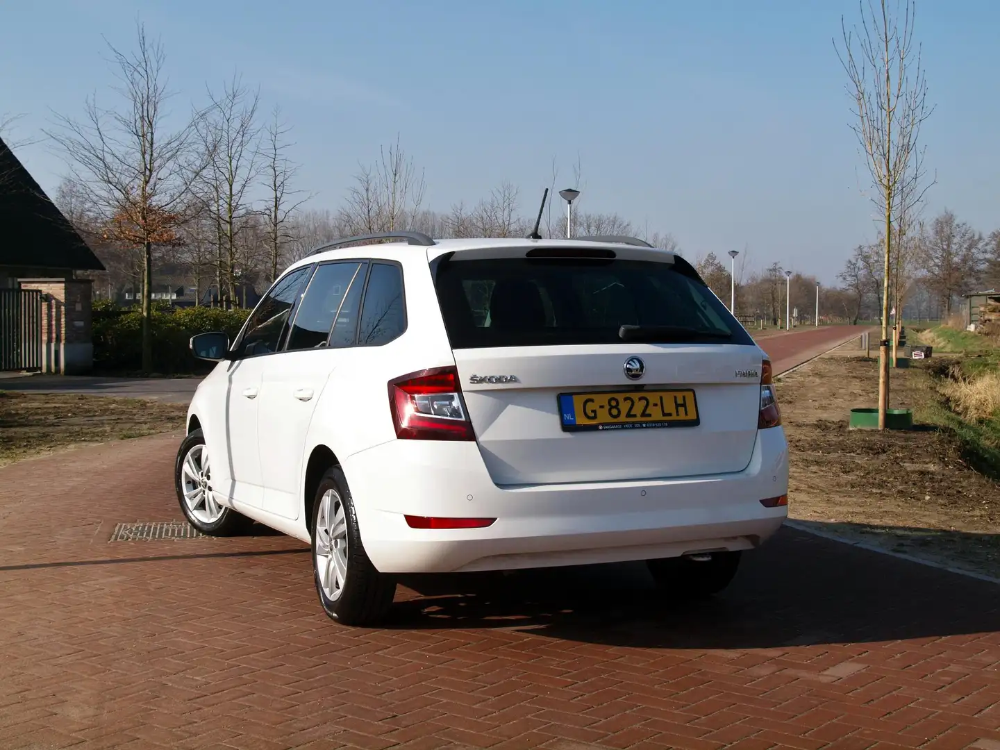 Skoda Fabia Combi 1.0 TSI Style | Camera | Apple Carplay | Cru Weiß - 2