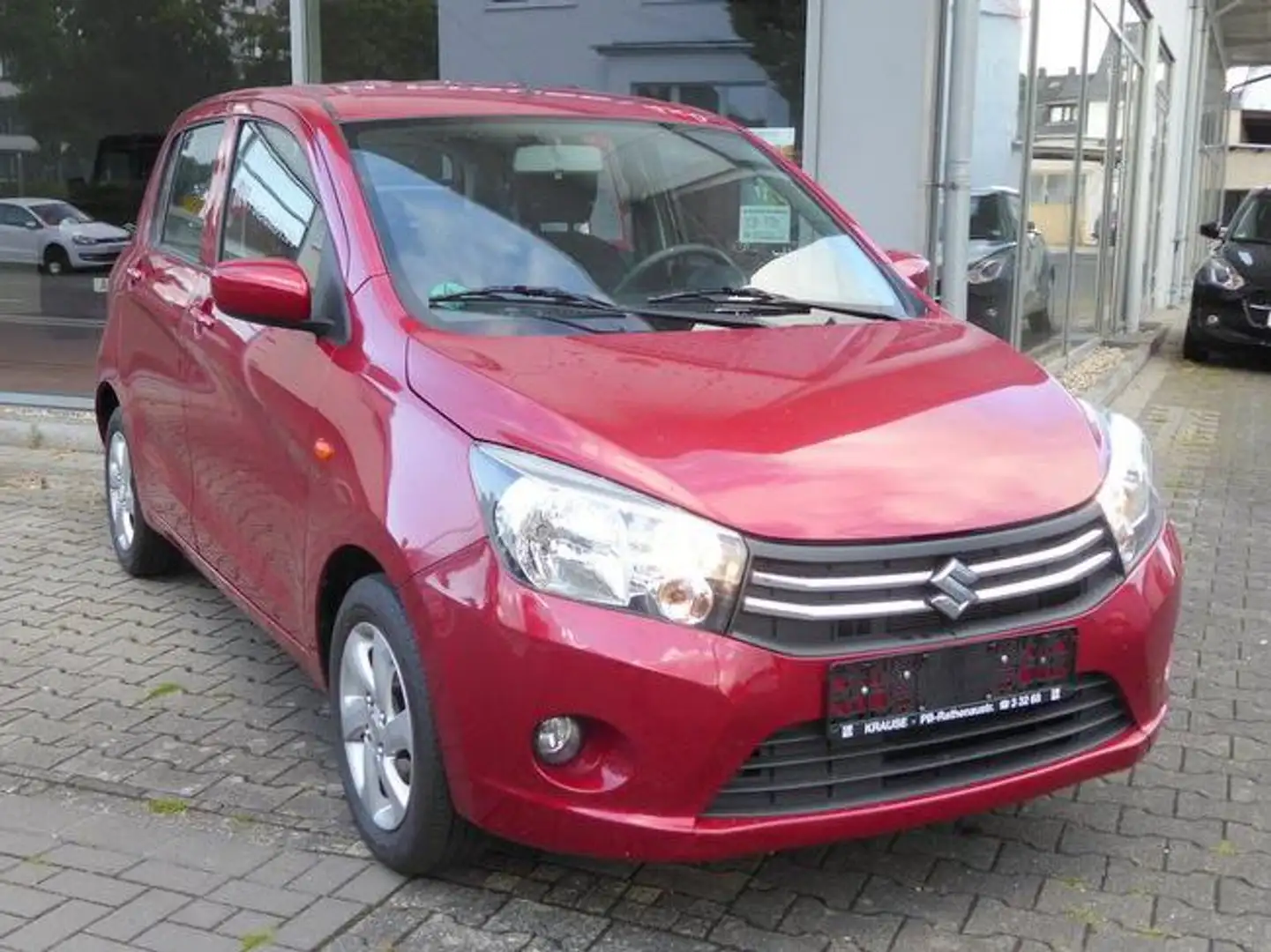 Suzuki Celerio 1.0 Comfort Rojo - 1