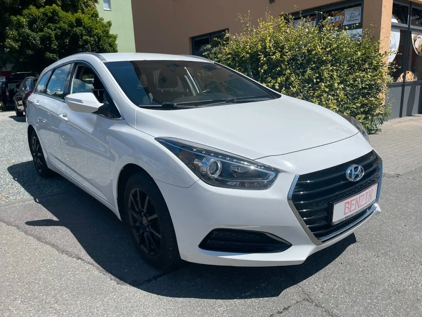 Hyundai i40 cw blue Classic Weiß - 2