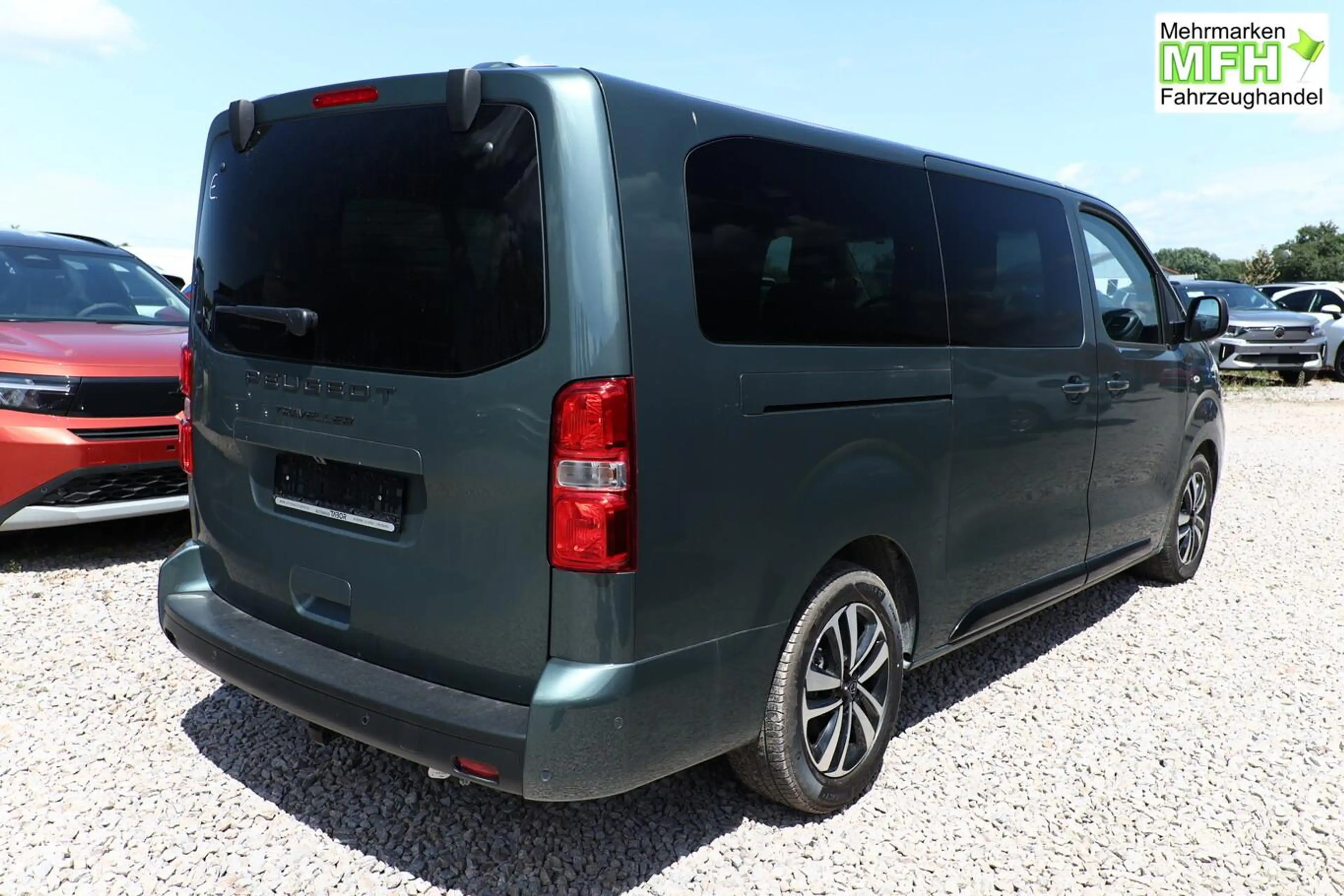Peugeot Traveller Allure L3 Pano Nav AHK Massage SHZ BT 130 kW (1... — photo 2