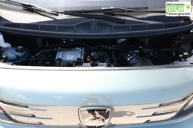 Peugeot Traveller Allure L3 Pano Nav AHK Massage SHZ BT 130 kW (1... — photo 11