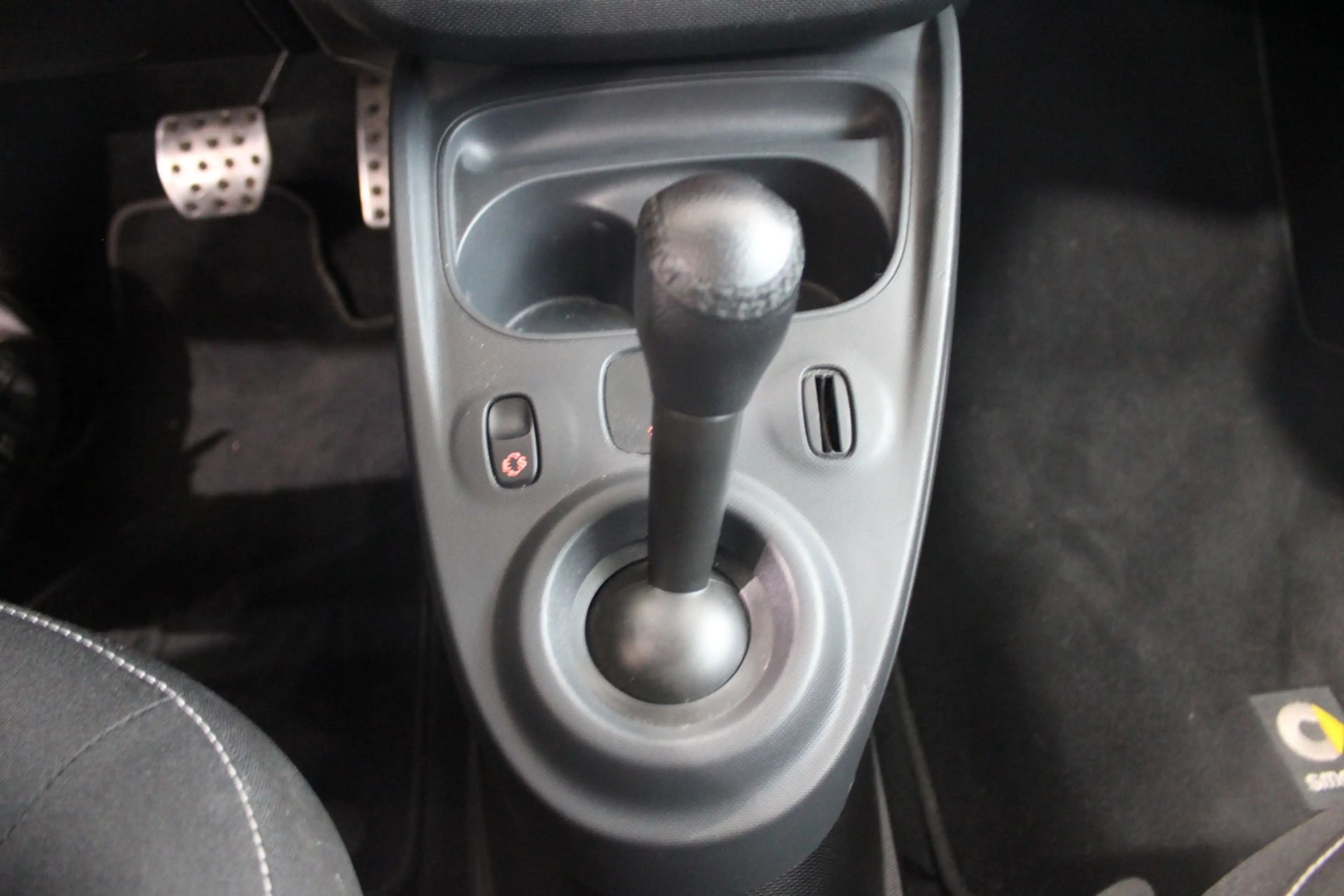 smart forTwo coupe 1.0 Brabus — photo 23