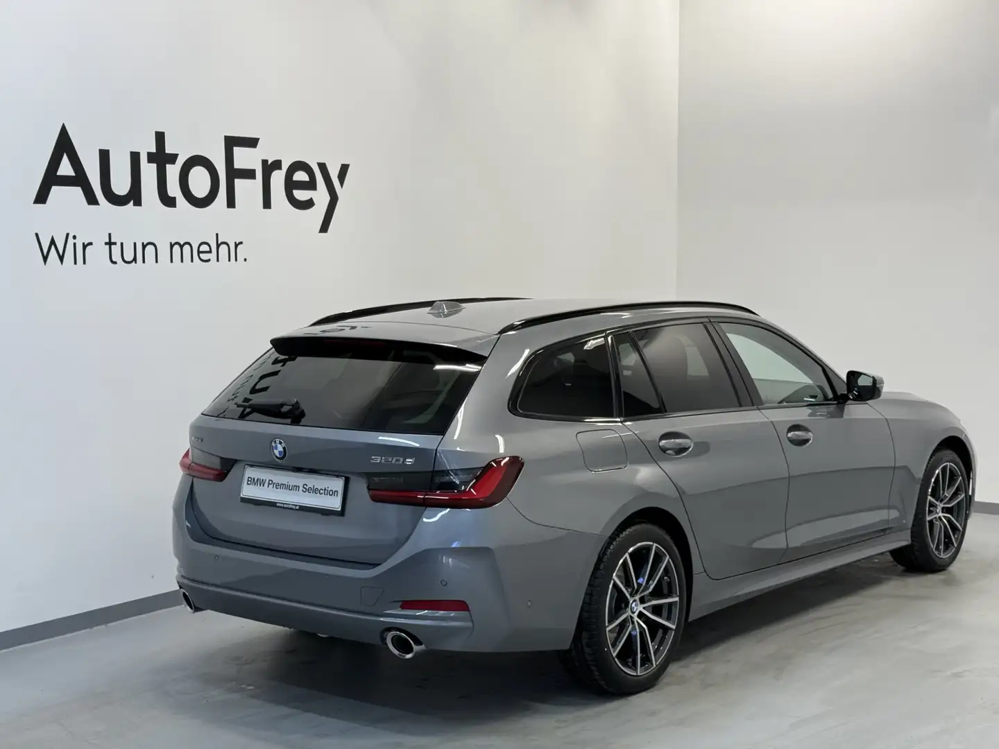 BMW 320 320d xDrive Grau - 2