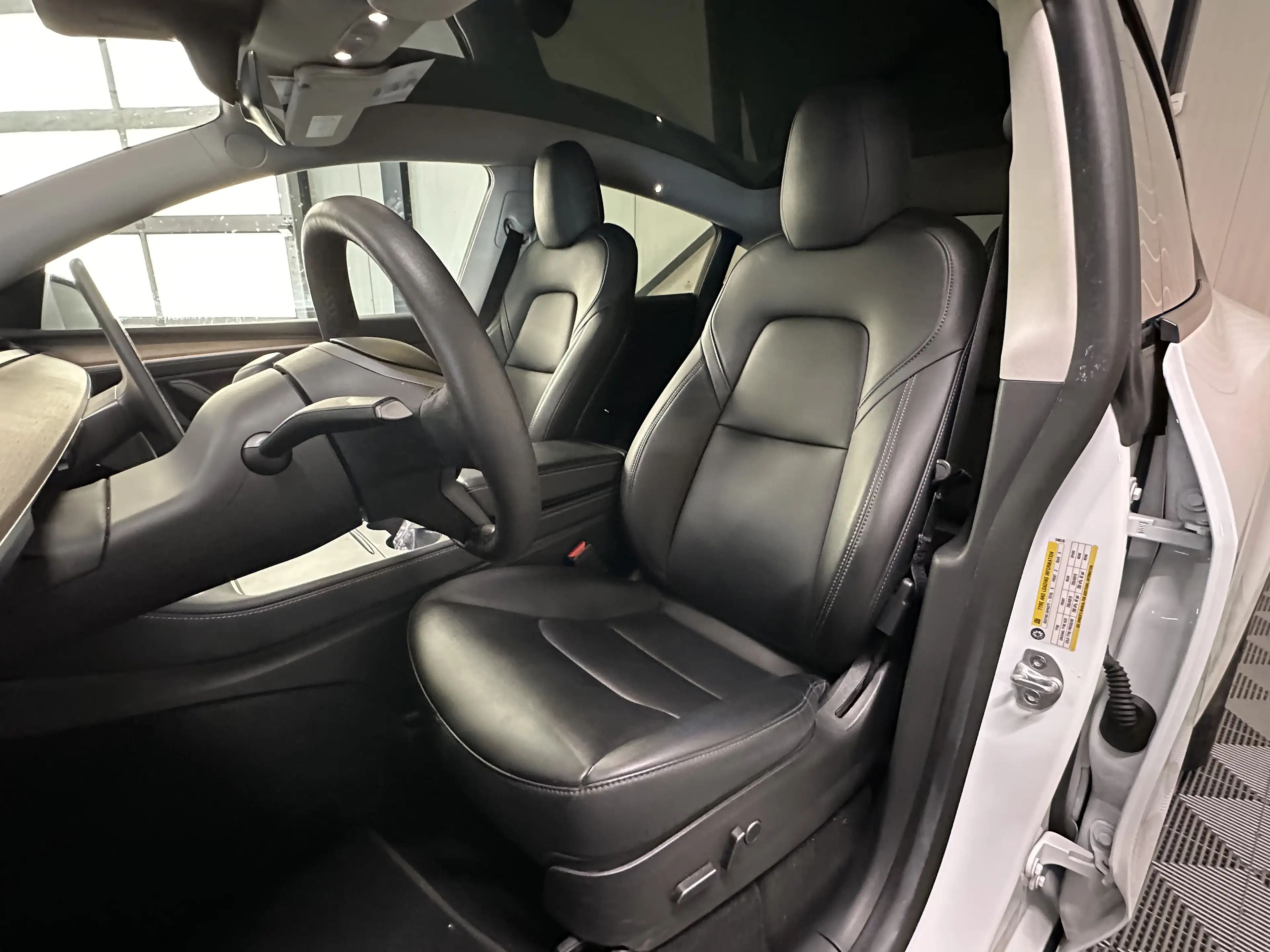 Tesla Model Y Long Range AWD 75kWh | SOH 91% | Pano | Leer — photo 21
