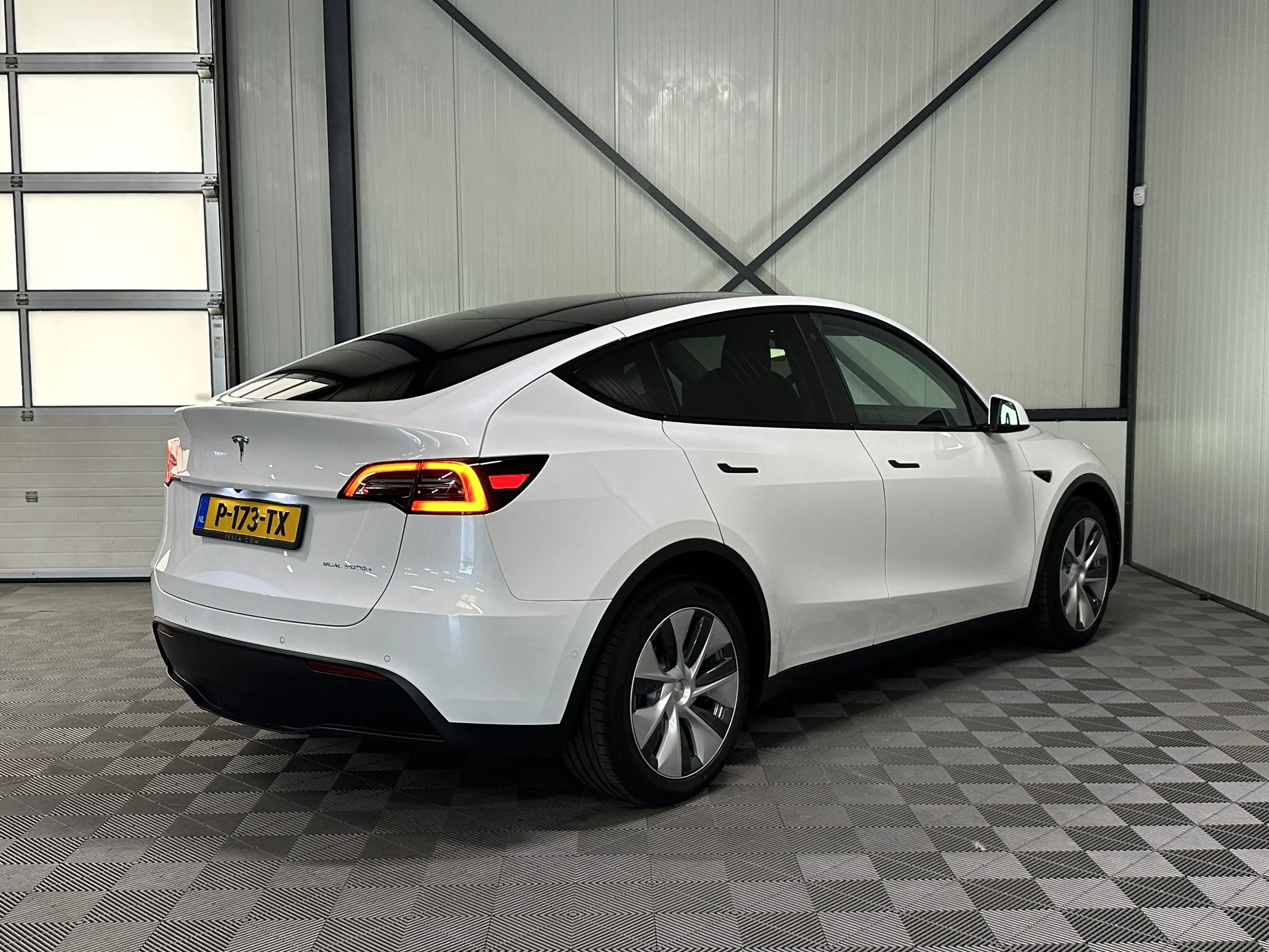 Tesla Model Y Long Range AWD 75kWh | SOH 91% | Pano | Leer — photo 2