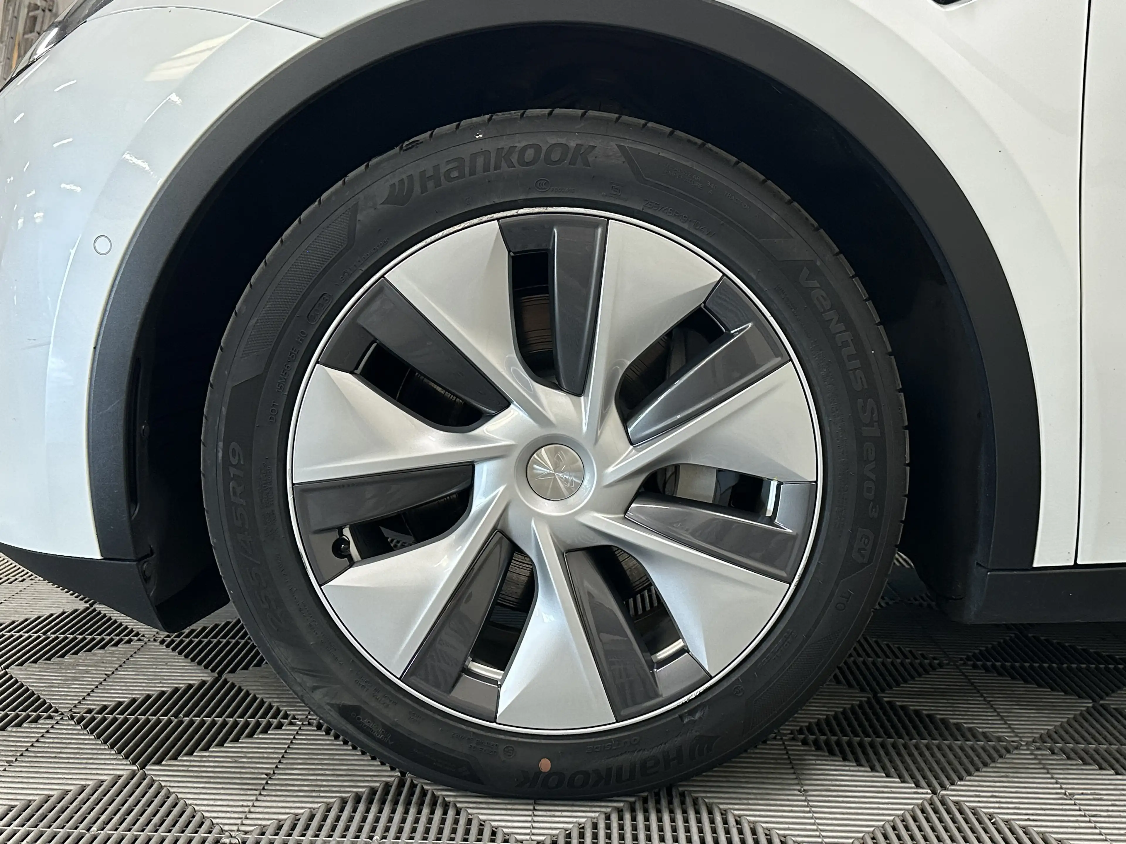 Tesla Model Y Long Range AWD 75kWh | SOH 91% | Pano | Leer — photo 24