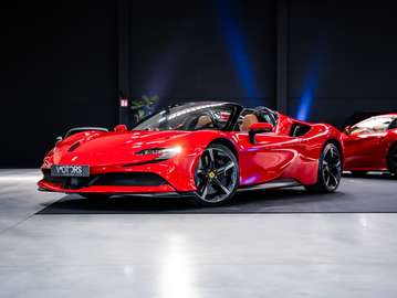 4.0 V8 PHEV - Asseto Fiorano Pack - VAT - Daytona