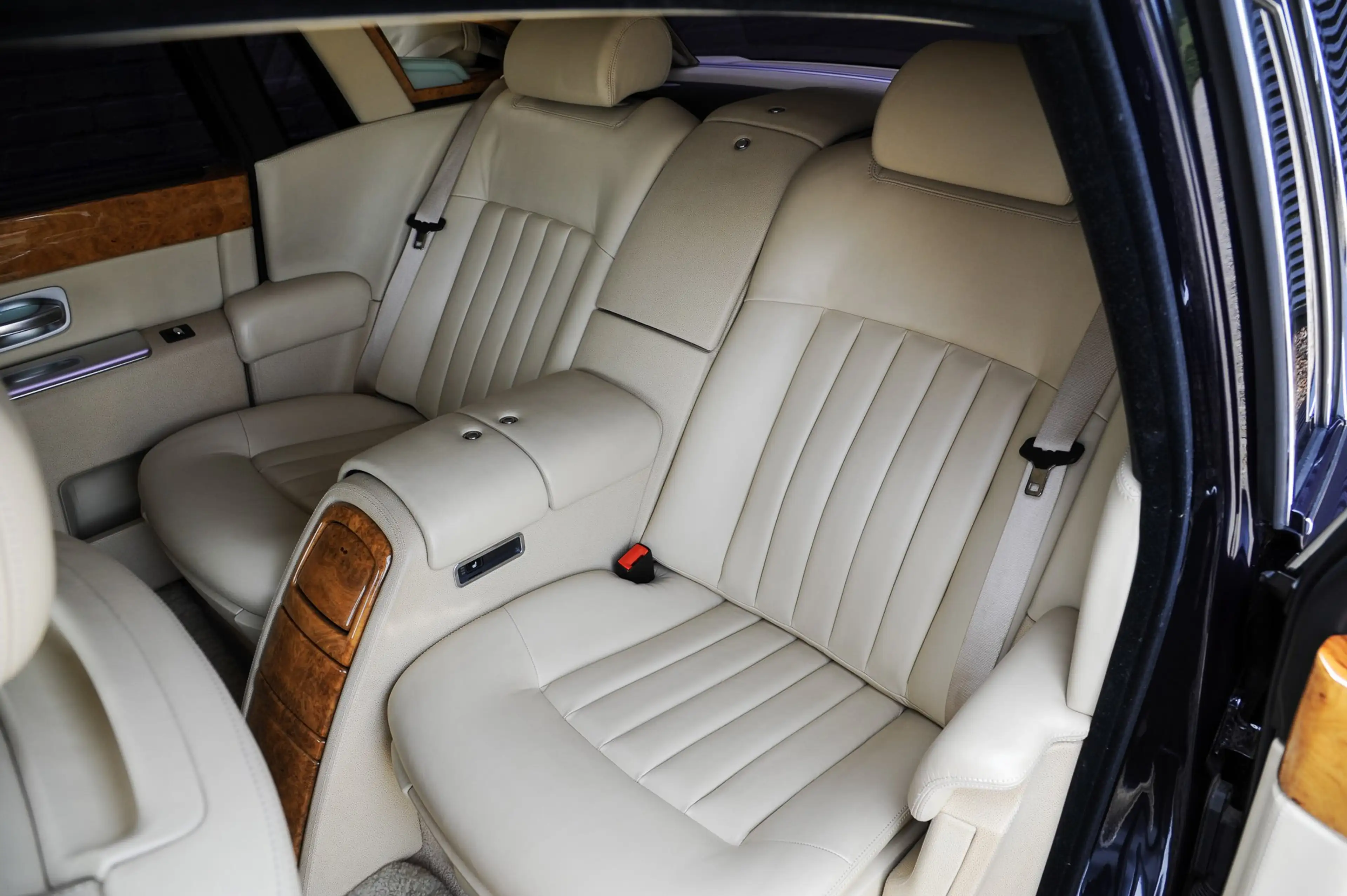 Rolls-Royce Phantom Phantom 6.75i V12 48v — photo 15
