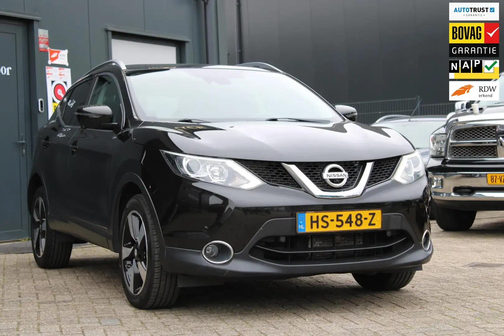 Nissan Qashqai 1.2 Connect Edition-panoramadak-Automaat Schwarz - 1