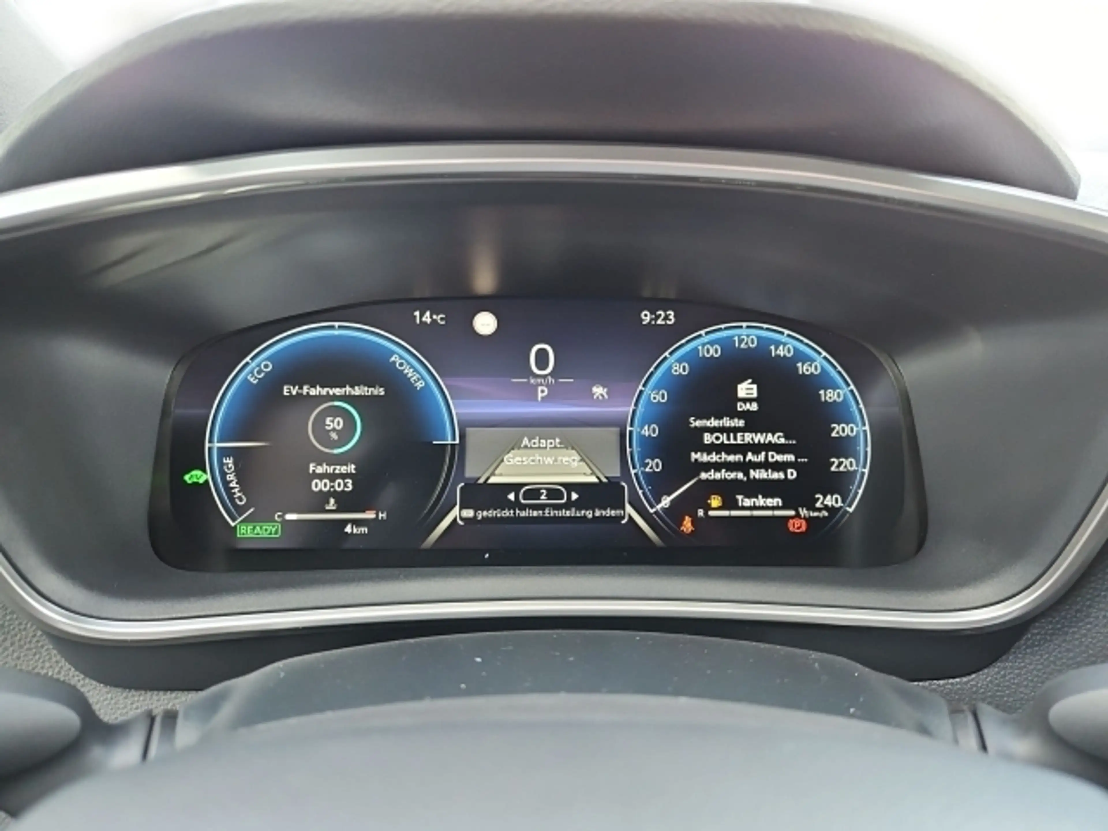 Toyota Corolla Corolla HB/TS Touring Sports Teamplayer 1,8-l-Hybr — photo 5