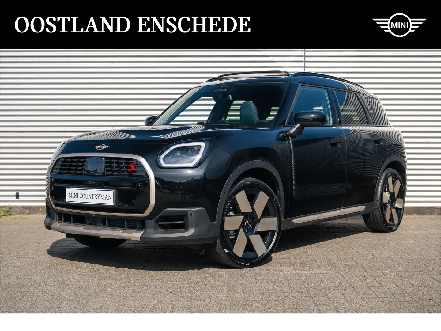 MINI Countryman S All4 Automaat / Favoured Trim / Pakket XL / 20" Windmil Zwart - 1