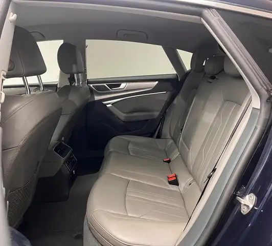 Audi A7 view 9