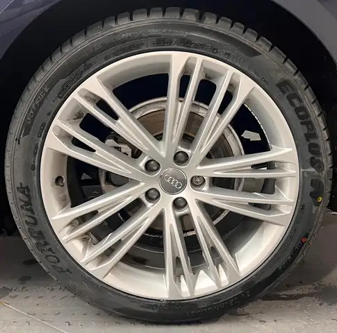 Audi A7 view 16