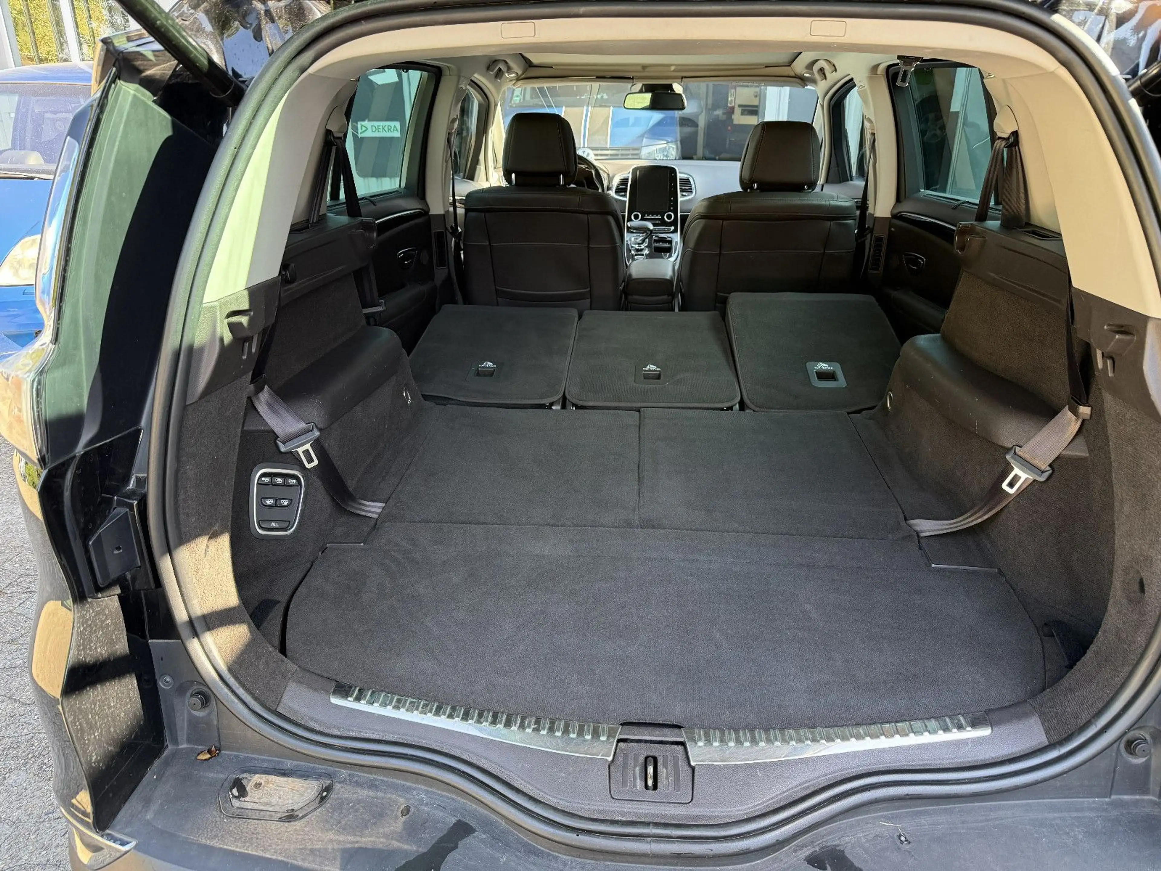 Renault Espace V Intens+ 7 SITZER+LED+AHK+KAMERA+NAVI+ — photo 13