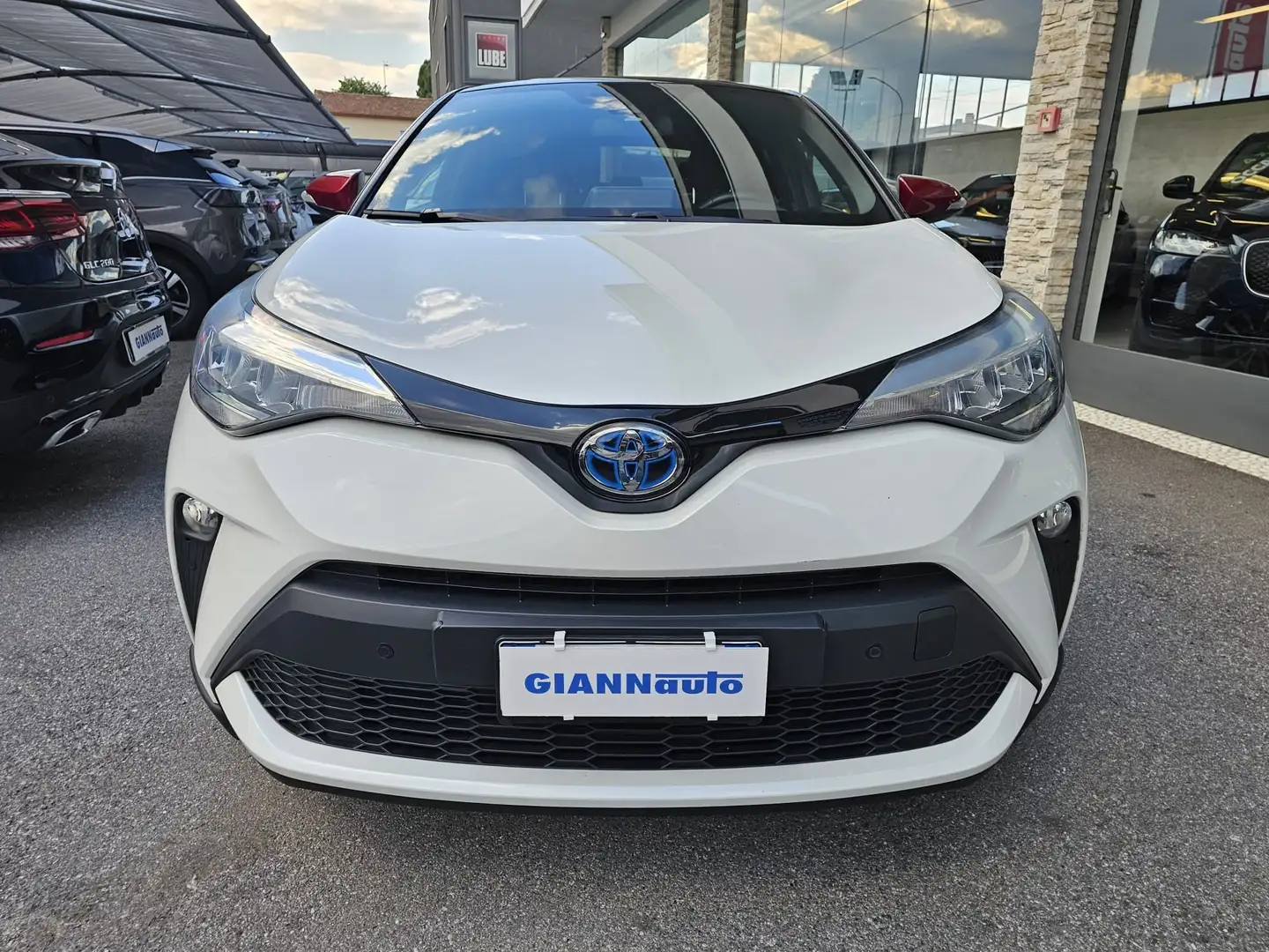 Toyota C-HR 2.0h Trend e-cvt **PEDANE-CERCHI 18** Bianco - 2