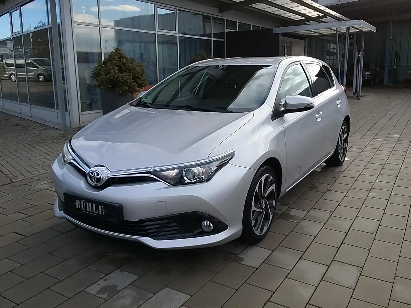 Toyota Auris 1.3 16V KAT COMFORT+KAMERA+KLIMA+RADIO CD+NSW+ Argintiu - 1