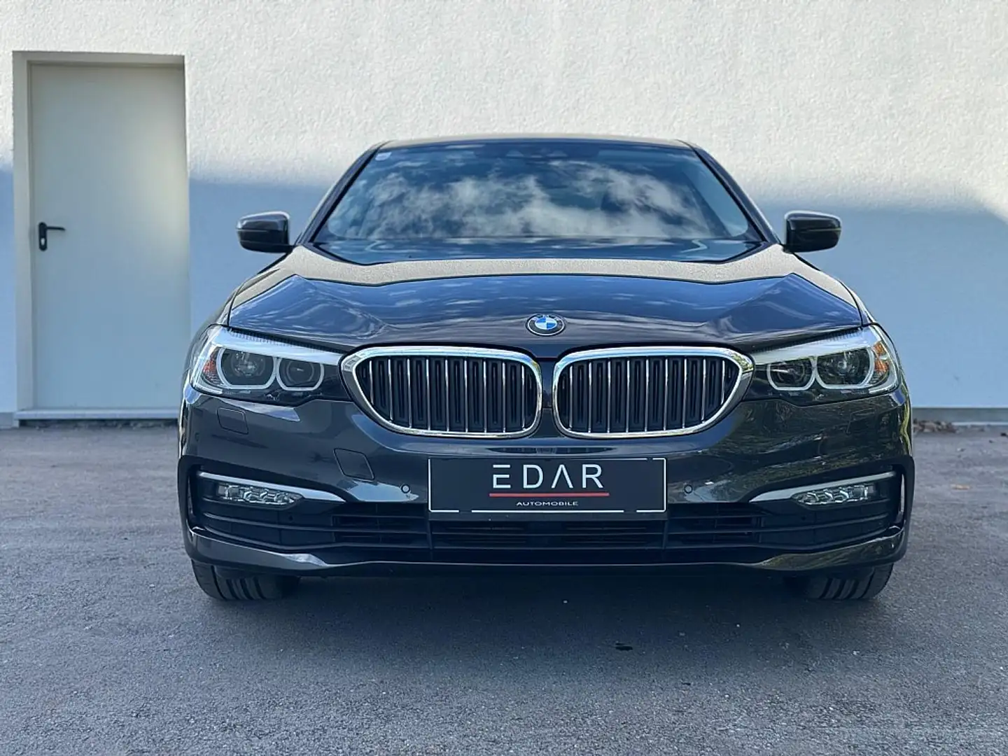 BMW 520 d xDrive Aut. Grau - 1