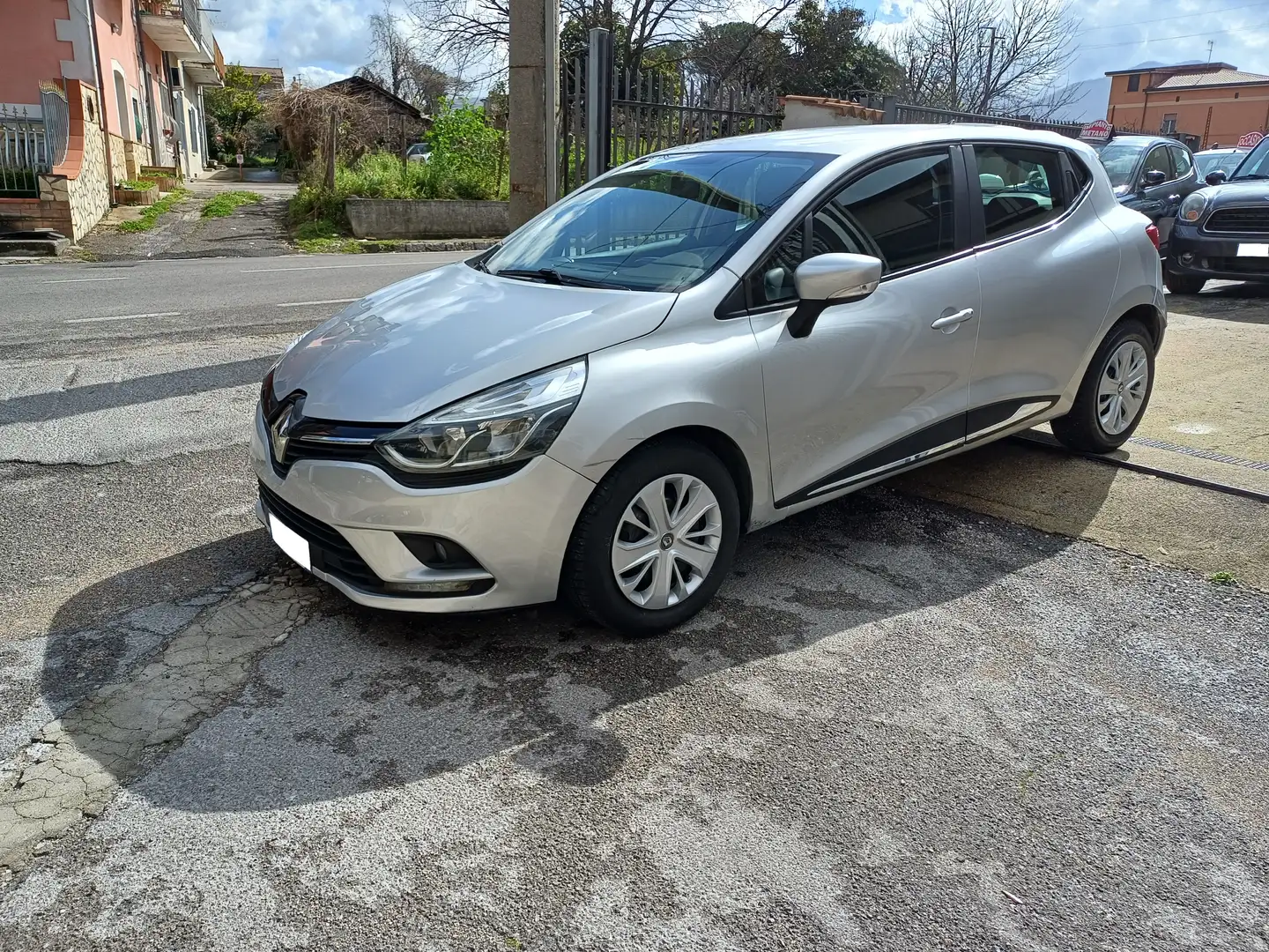 Renault Clio Clio 1.5 dci Moschino Zen 90cv Grijs - 1