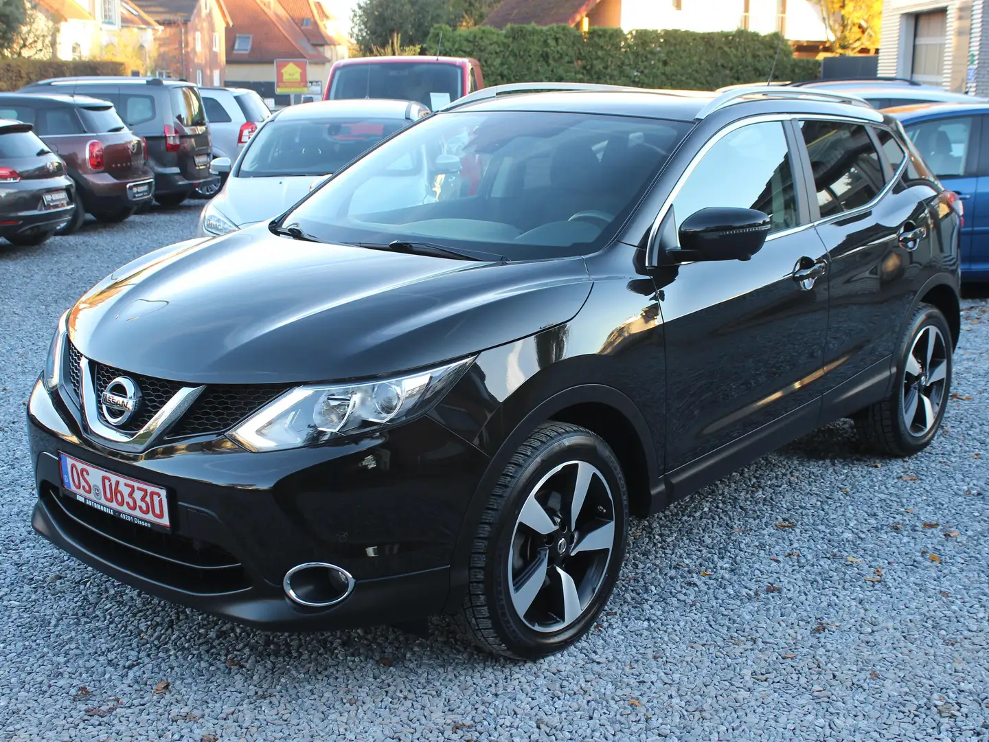 Nissan Qashqai 360°Kamera*Glassdach*Finanazierung* Noir - 1