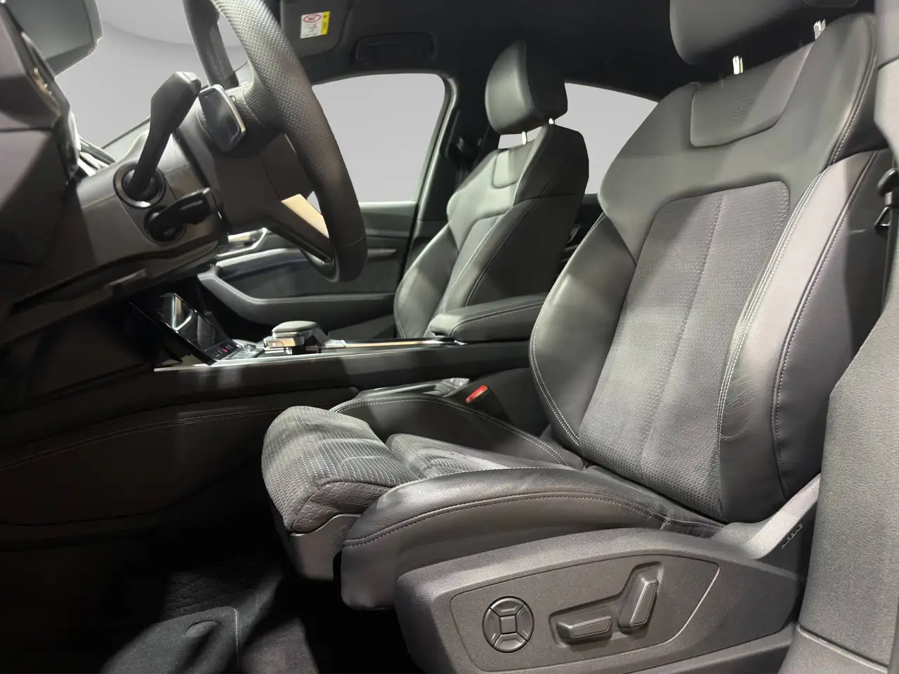 Audi e-tron S SPORTBACK ***HEAD UP DISPLAY*LED MATRIX*HEATED SEATS***, миниатюра 10