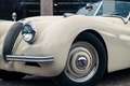 Jaguar XK 120 | Unique old restoration | Upgraded suspension Blanc - thumbnail 36