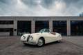 Jaguar XK 120 | Unique old restoration | Upgraded suspension Blanc - thumbnail 8