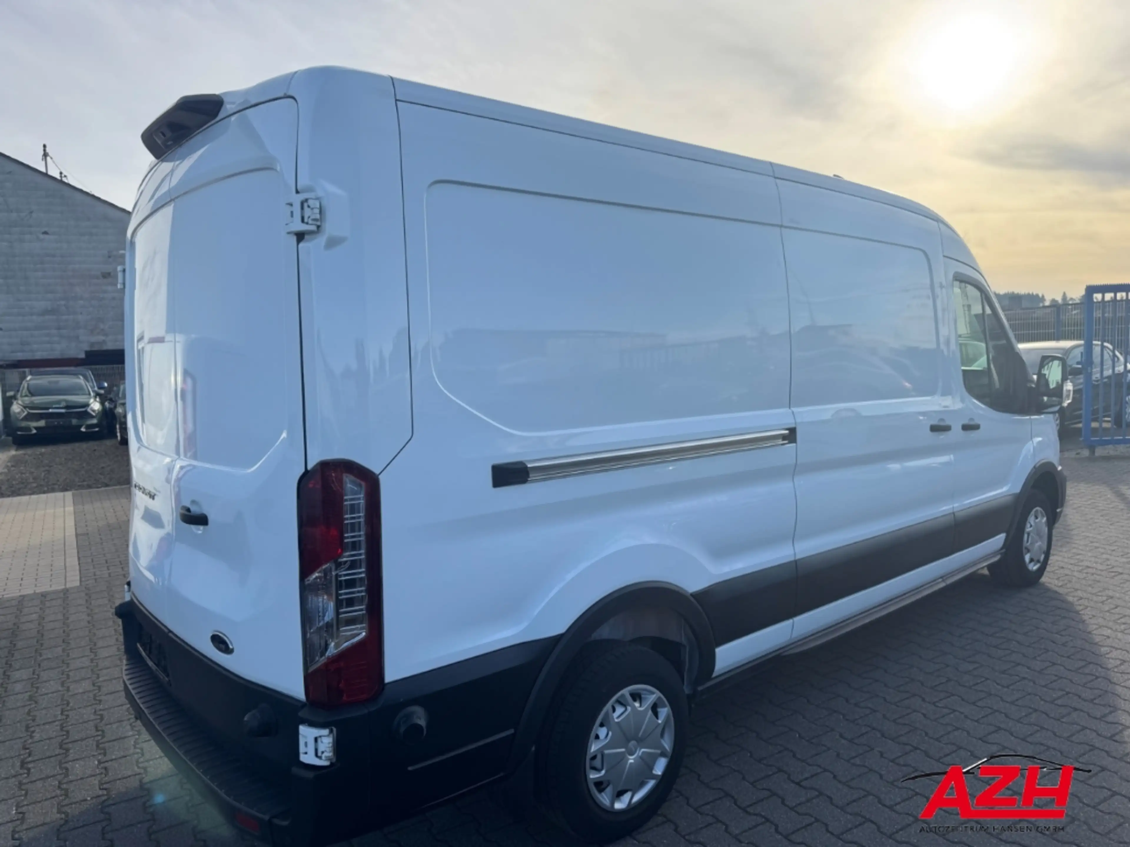 Ford Transit Kasten L3H2 2.0 TDCi Euro 6 — photo 4