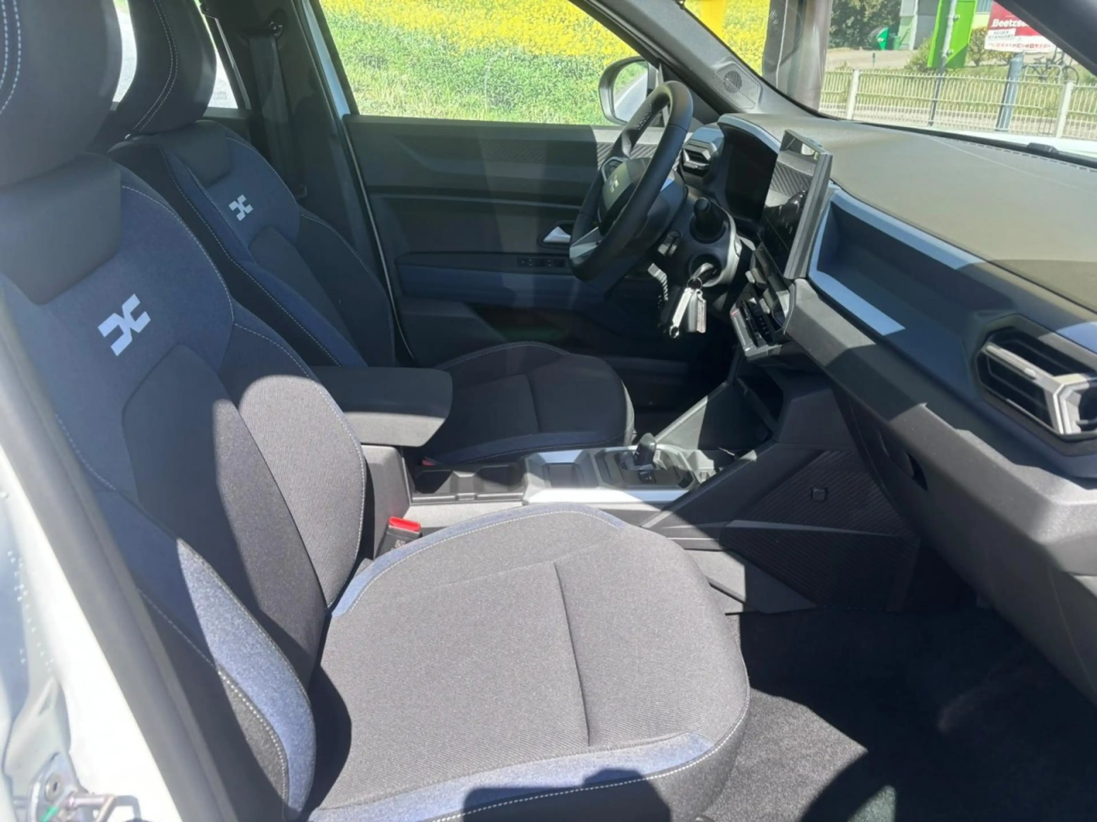 Dacia Bigster Hybrid 155 mit Winter-Plus-Pakett Klima — photo 8