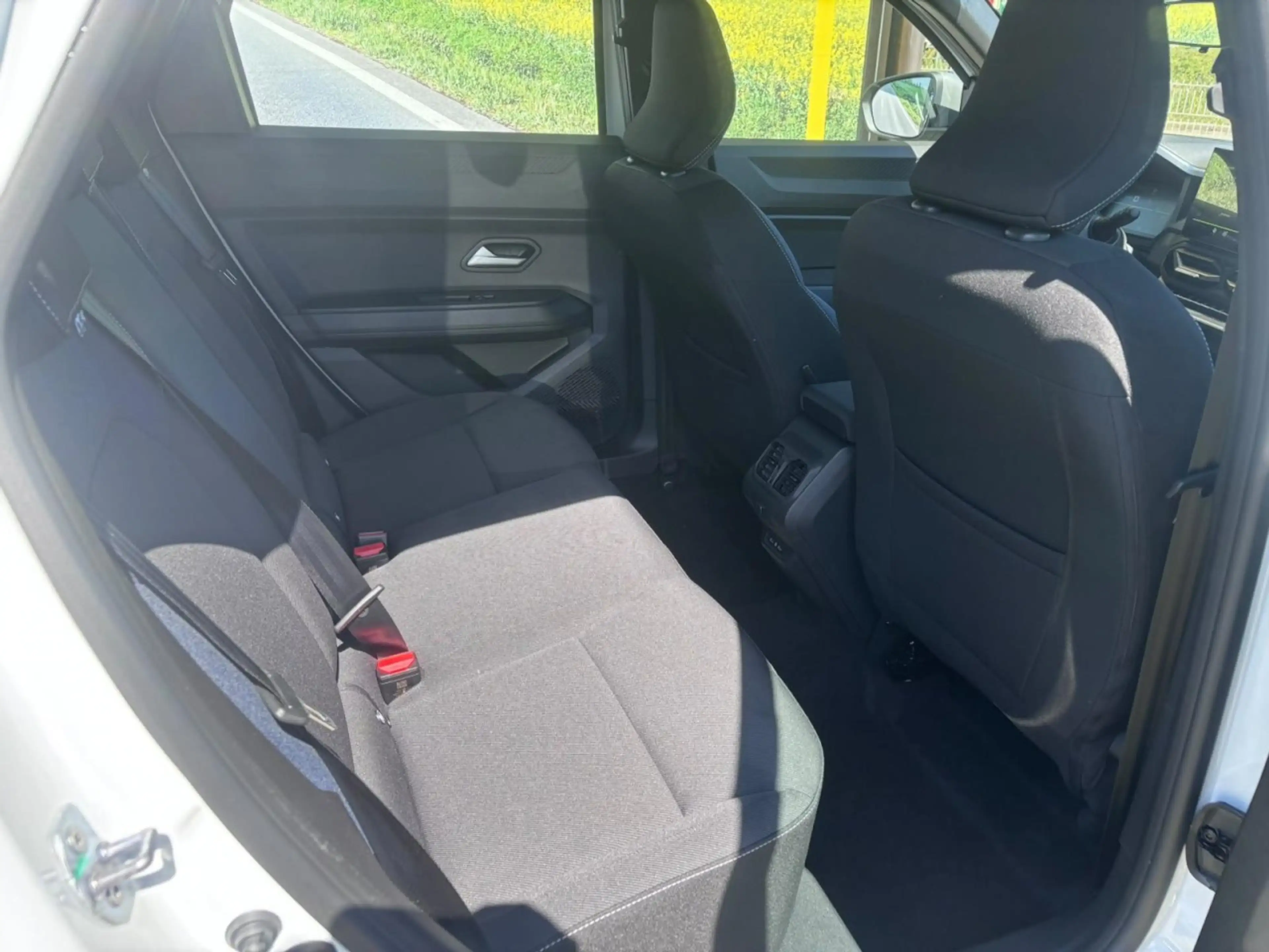 Dacia Bigster Hybrid 155 mit Winter-Plus-Pakett Klima — photo 9