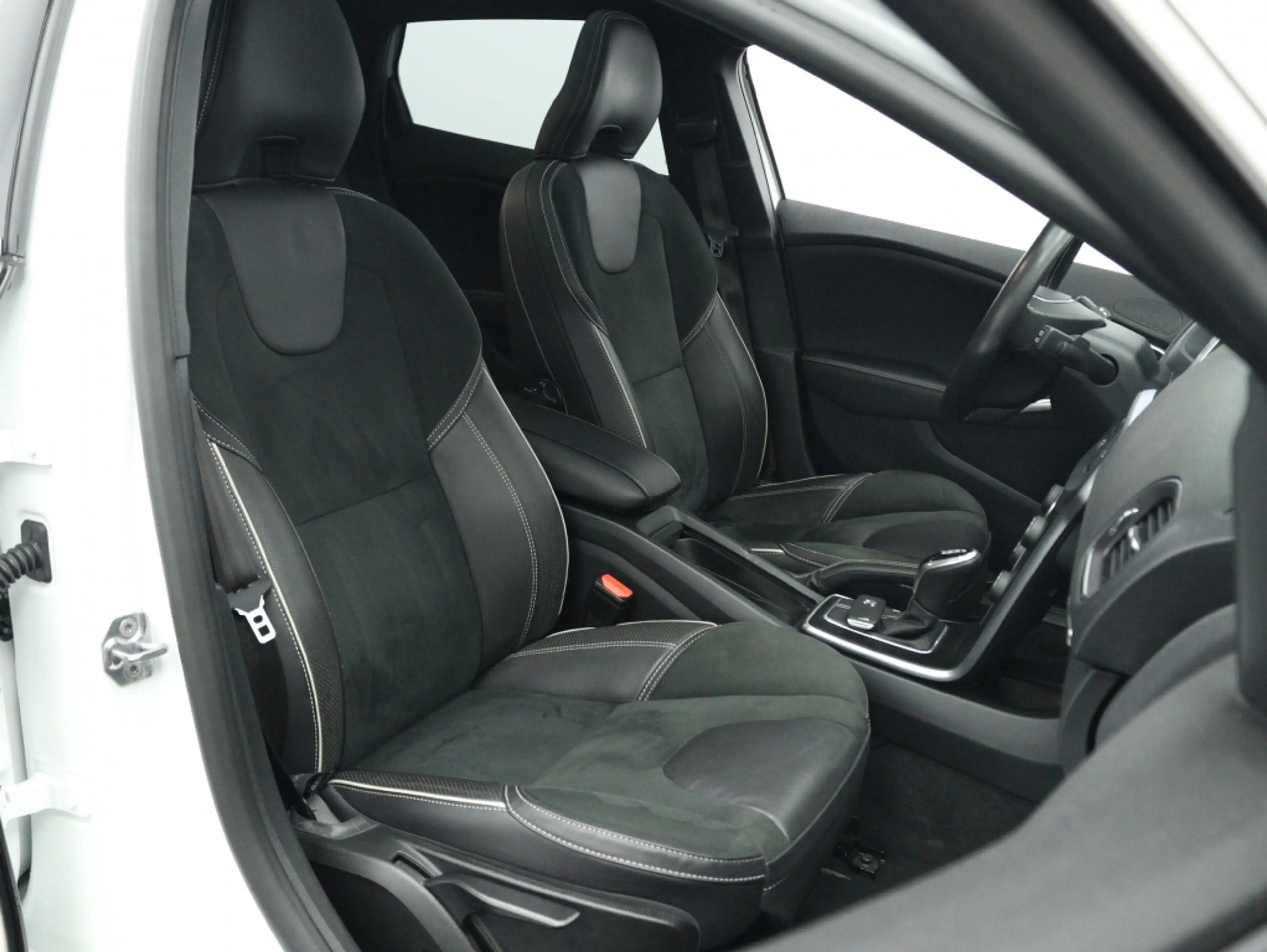 Volvo V40 1.5 T3 Polar+ Sport | Navigatie | StoelVerwarming — photo 14
