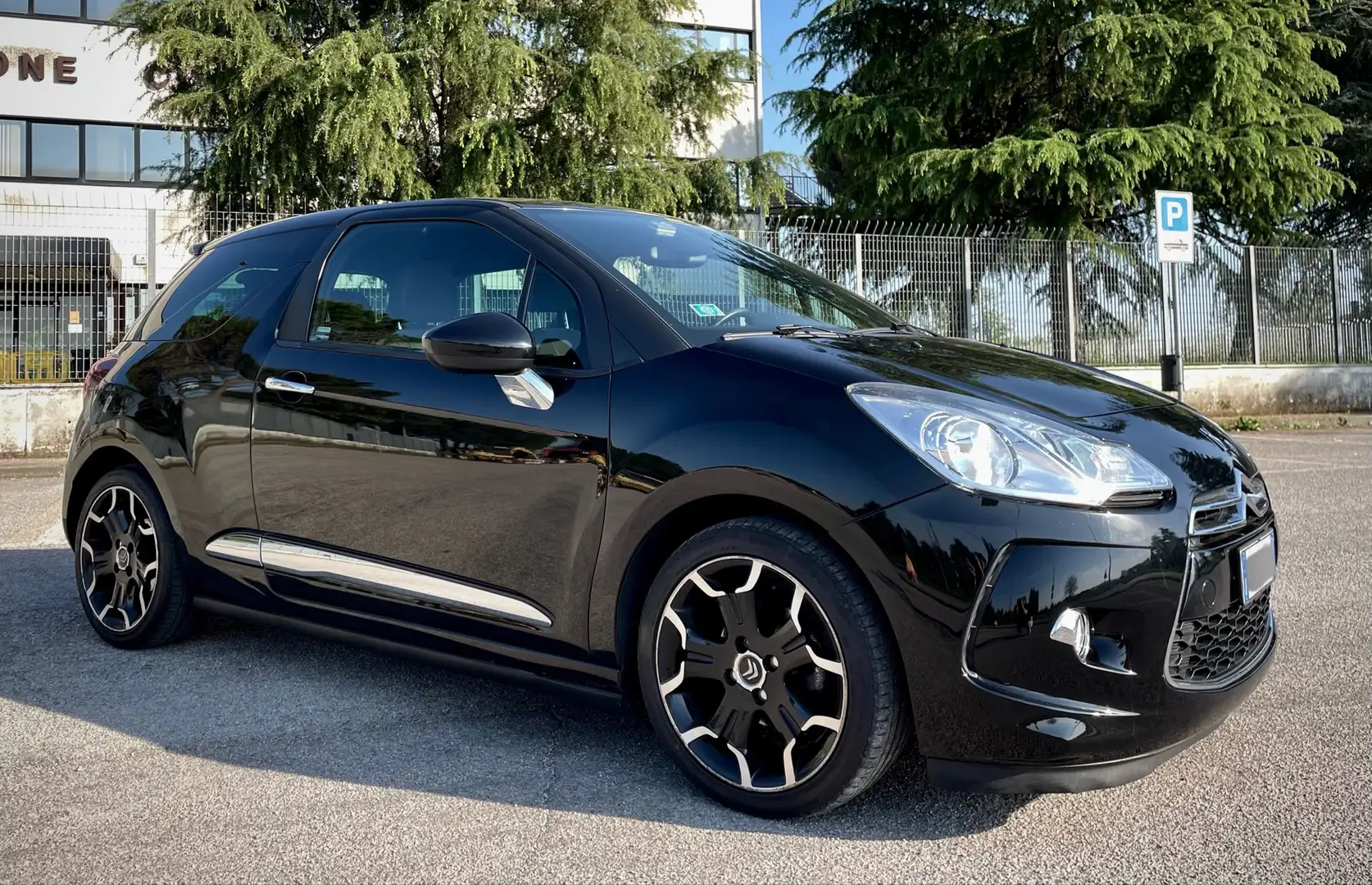 Citroen DS3 1.6 e-hdi airdream Sport Chic 115cv Nero - 1