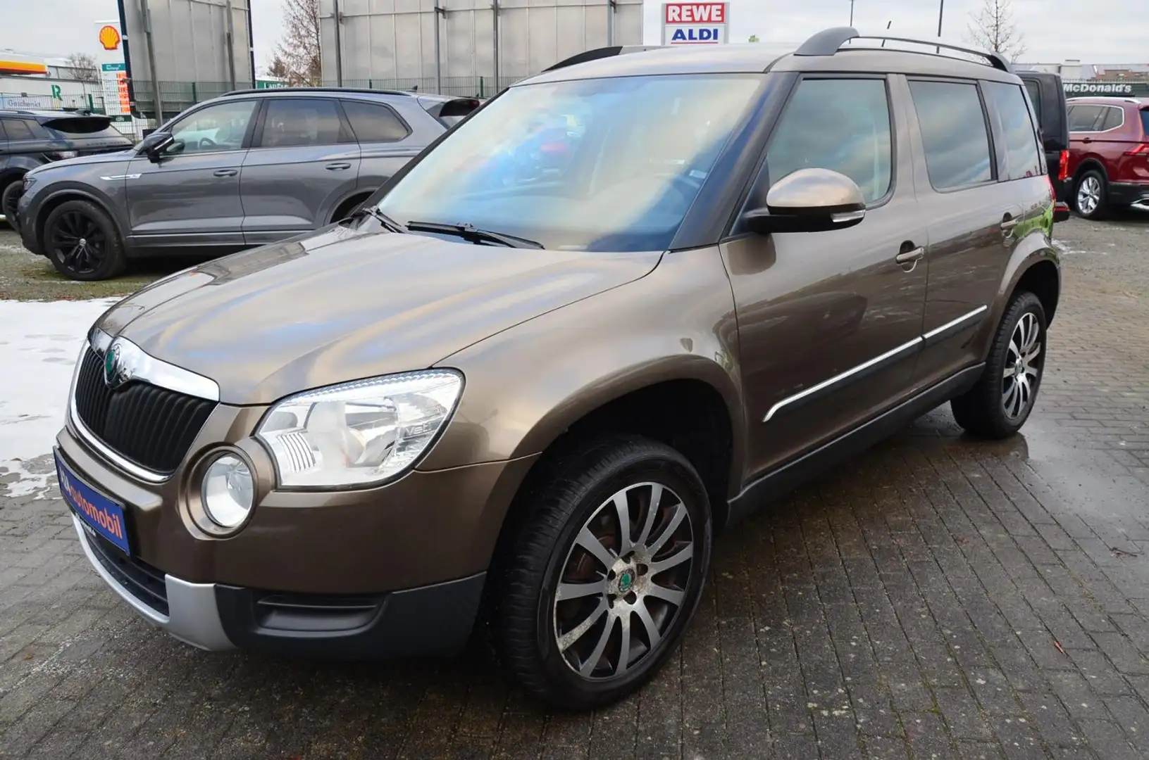 Skoda Yeti 1.2 TSI Ambition Klimaautomatik Sitzheizung Tempom Braun - 1