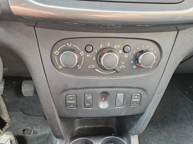 Dacia Logan view 11
