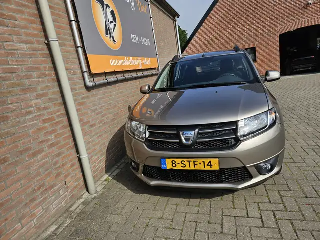 Dacia Logan view 2